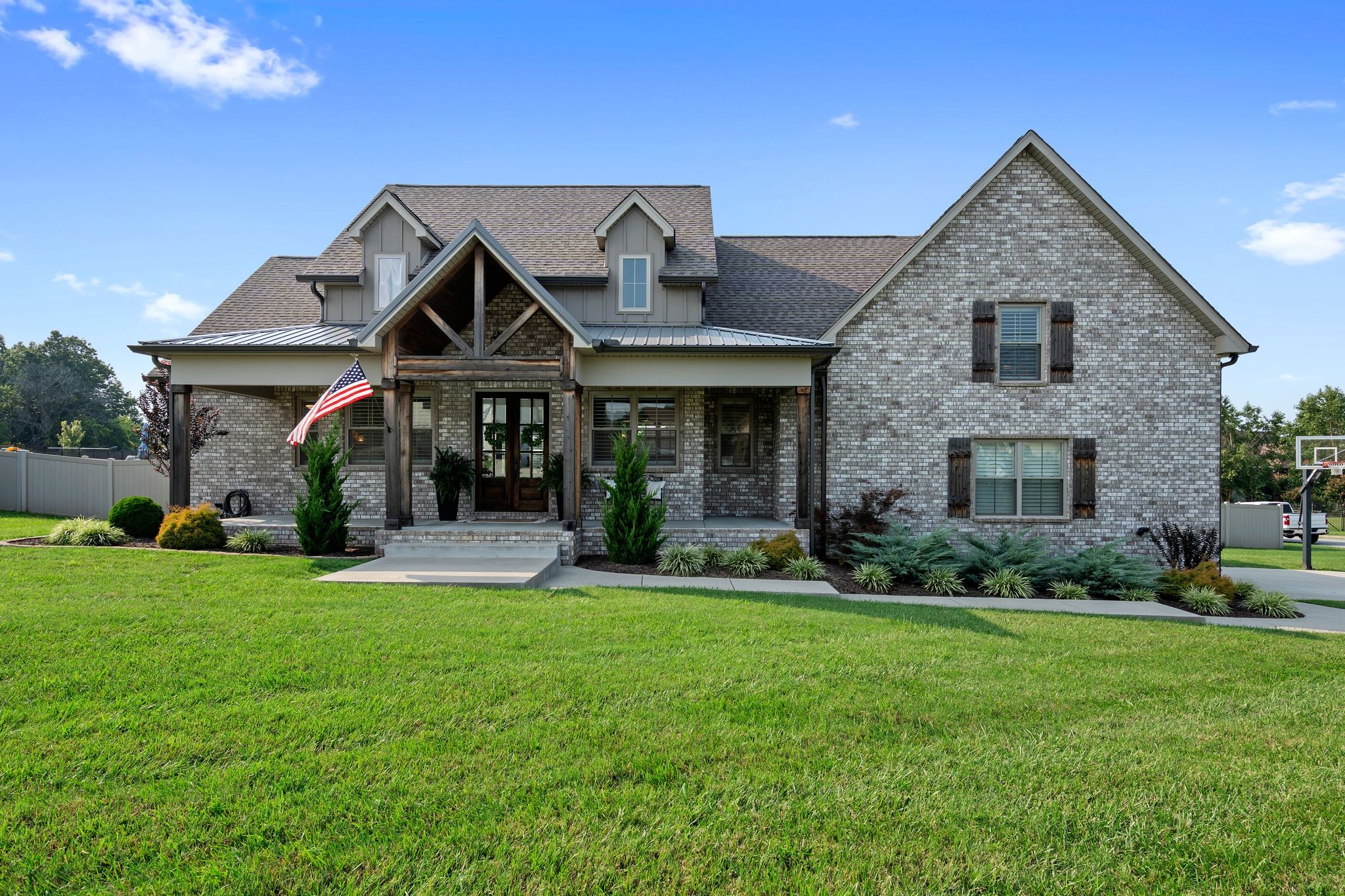 5017 Oxford Ln, Greenbrier, TN 37073