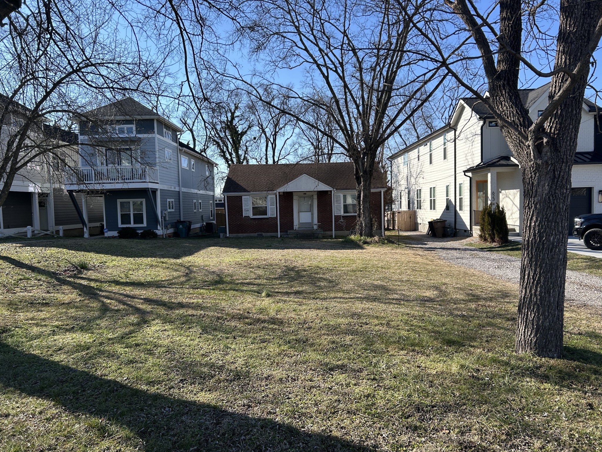 621 Eastboro Dr, Nashville, TN 37209