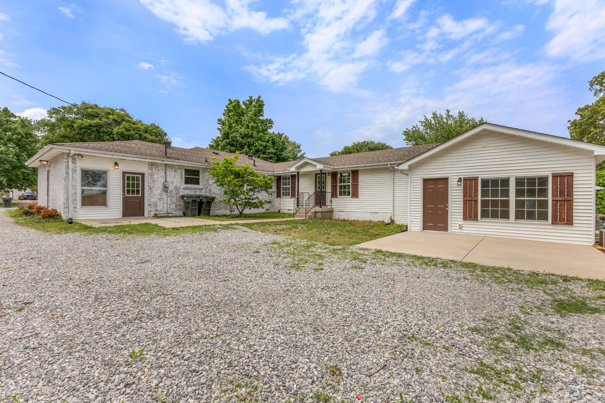 1704 Woodside Dr, Springfield, TN 37172