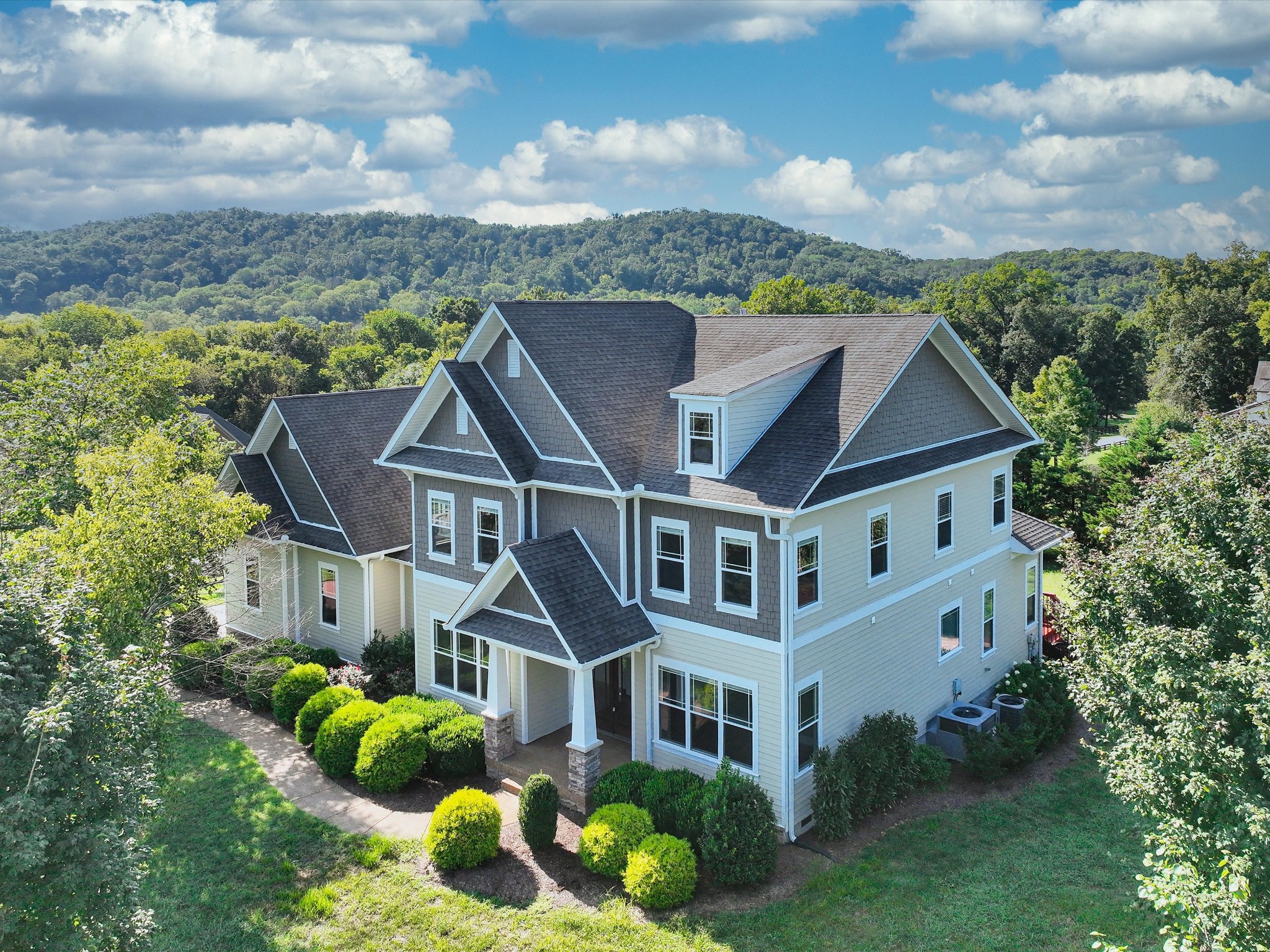 2533 Belle Brook Dr, Franklin, TN 37067