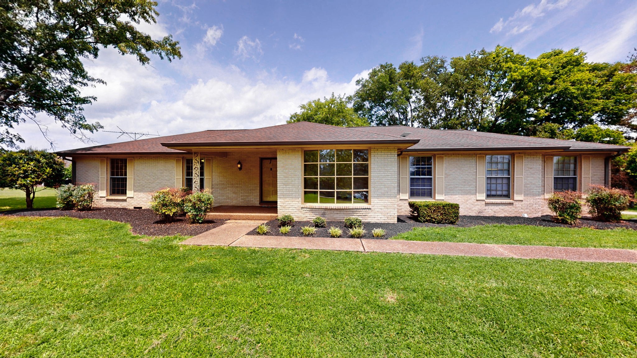 195 Cave Springs Rd, Lebanon, TN 37087