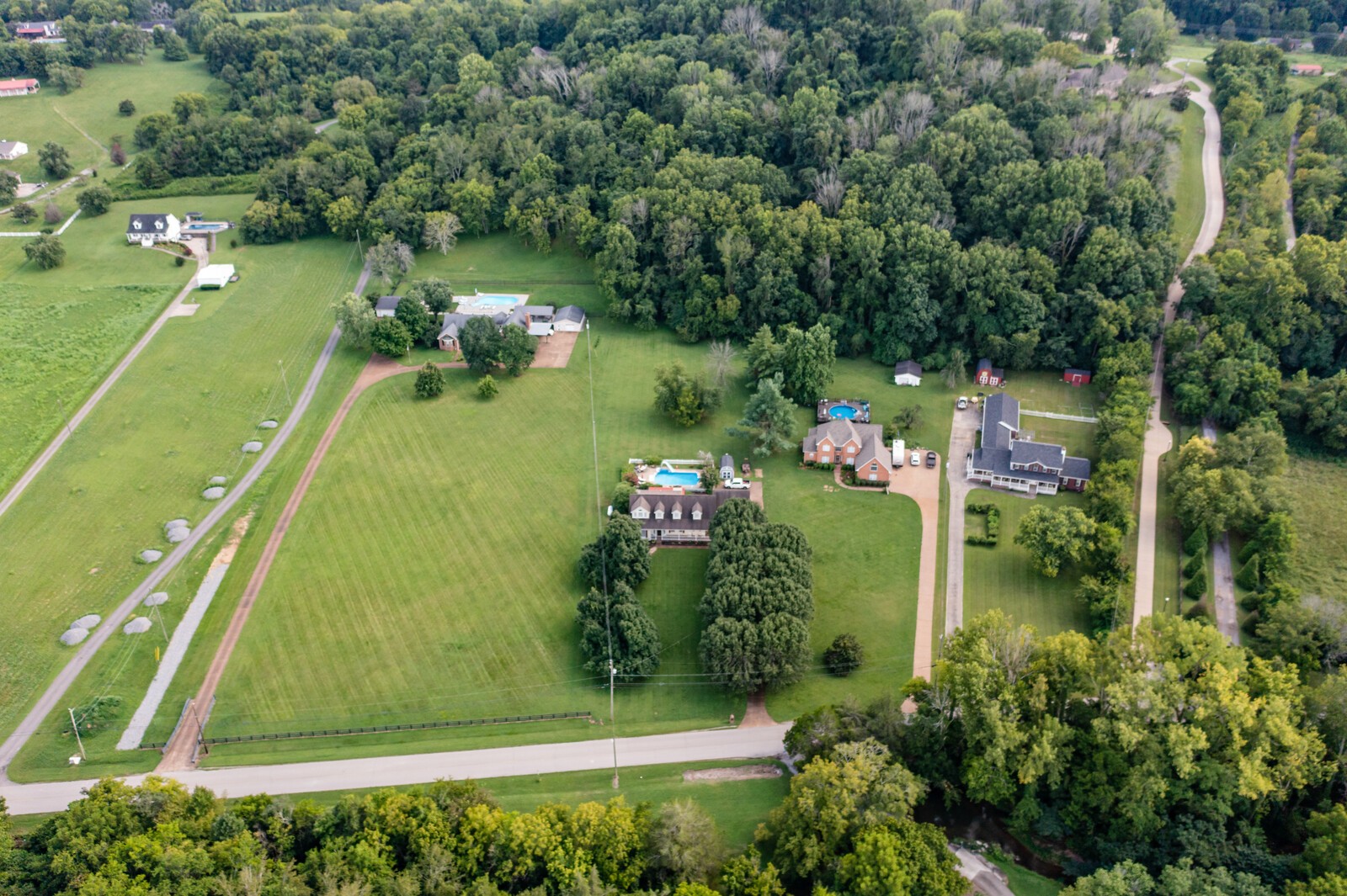 1866 Baker Rd, Goodlettsville, TN 37072