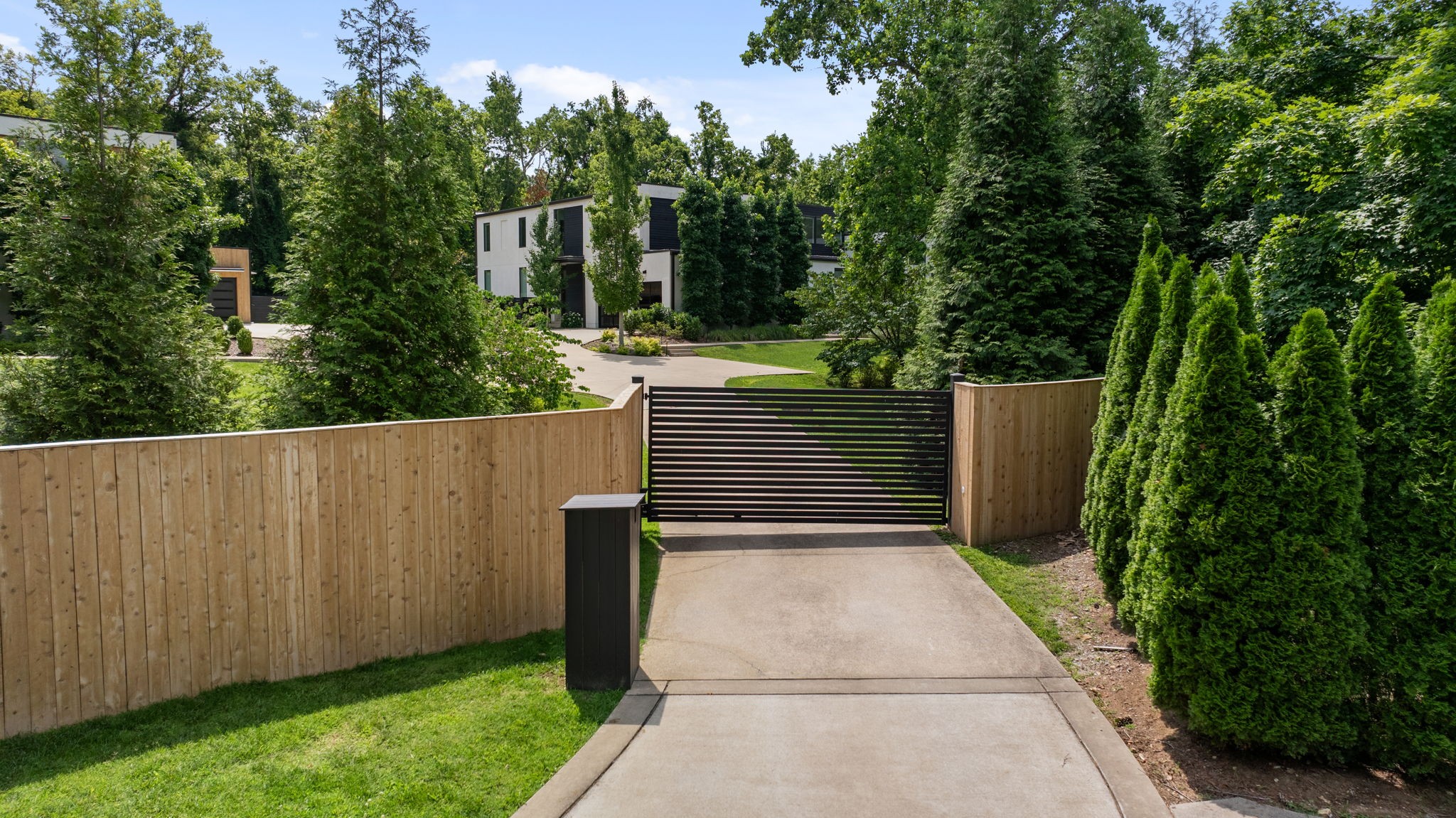 5436 Granny White Pike, Brentwood, TN 37027