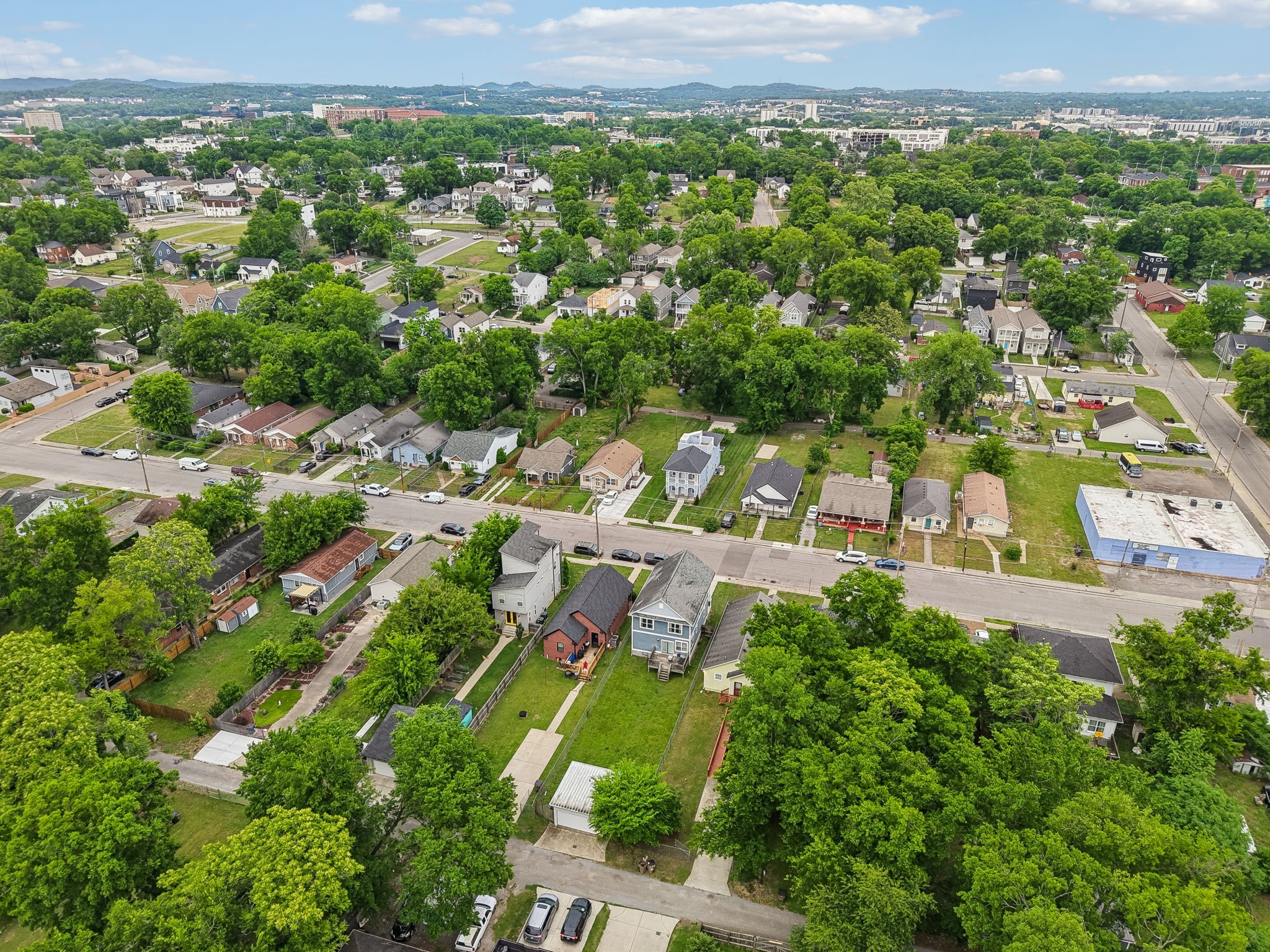1613 14th Ave N, Nashville, TN 37208