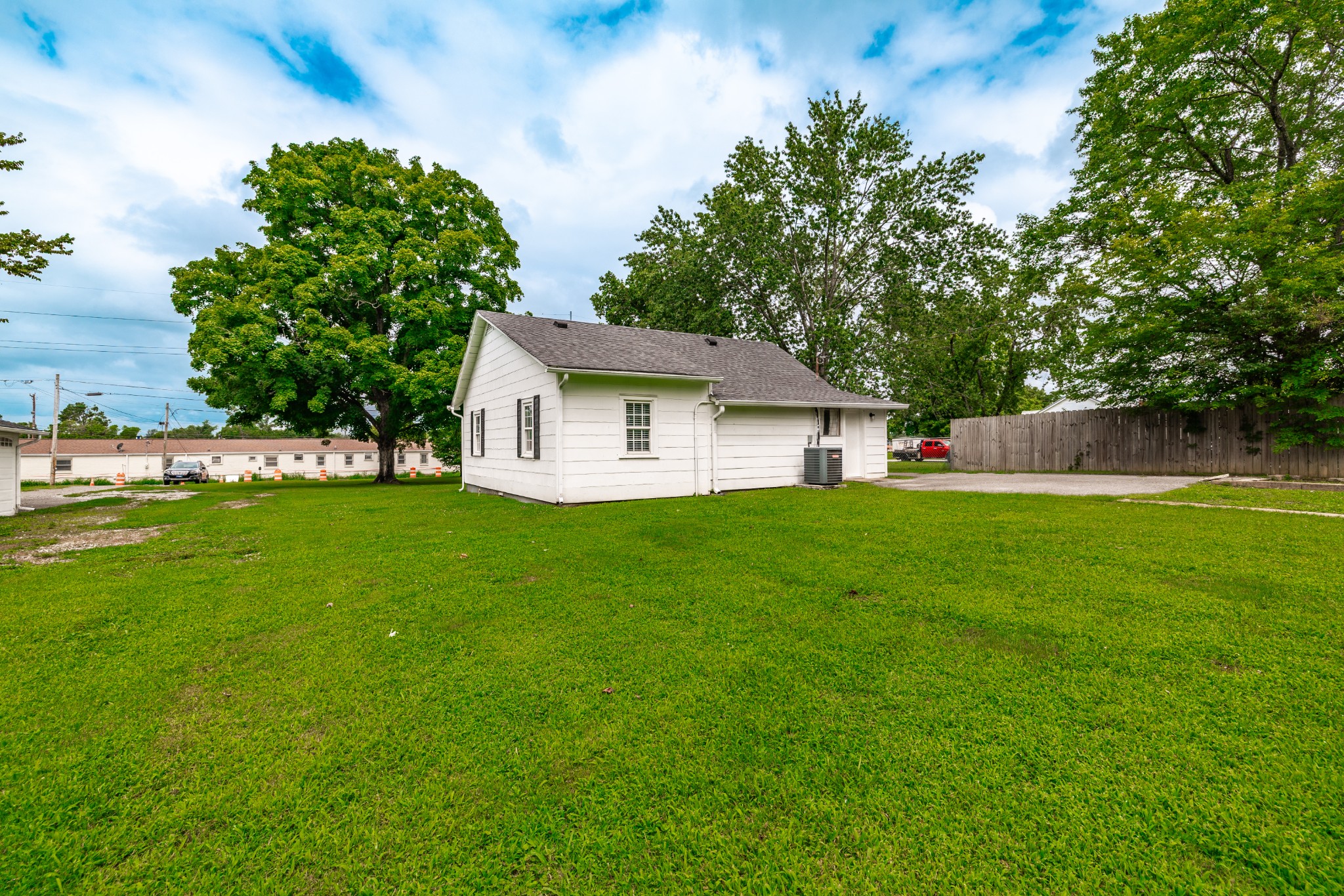 1105 Woods Ferry Rd, Gallatin, TN 37066