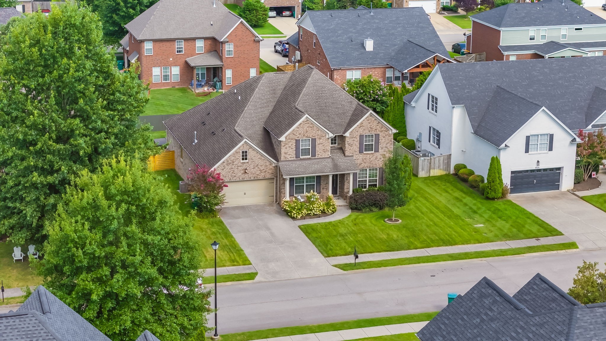 1023 Brixworth Dr, Thompsons Station, TN 37179