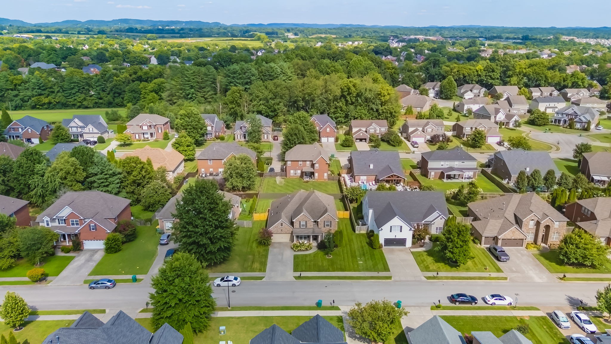 1023 Brixworth Dr, Thompsons Station, TN 37179