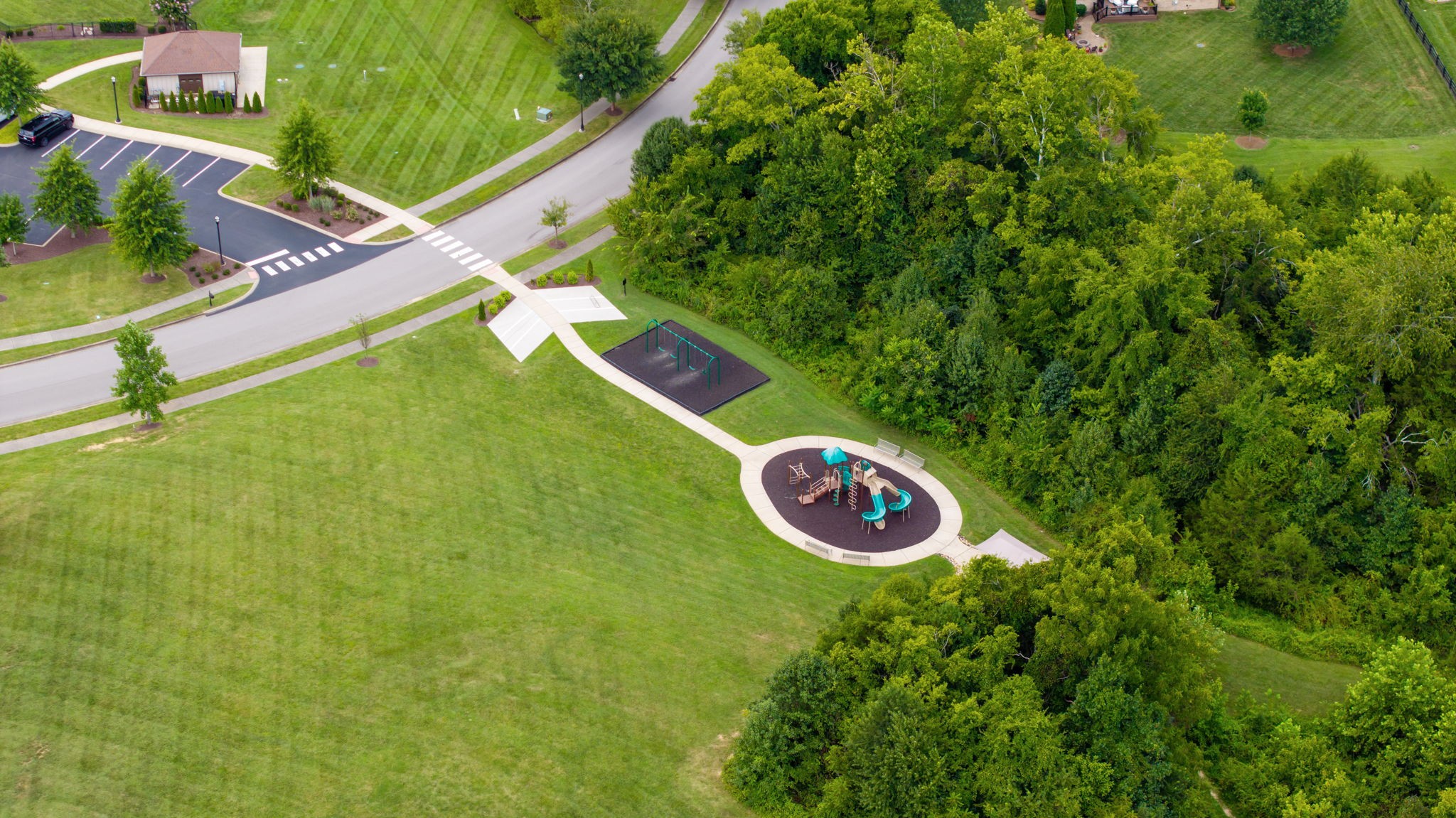 7017 Farm Field Dr, College Grove, TN 37046