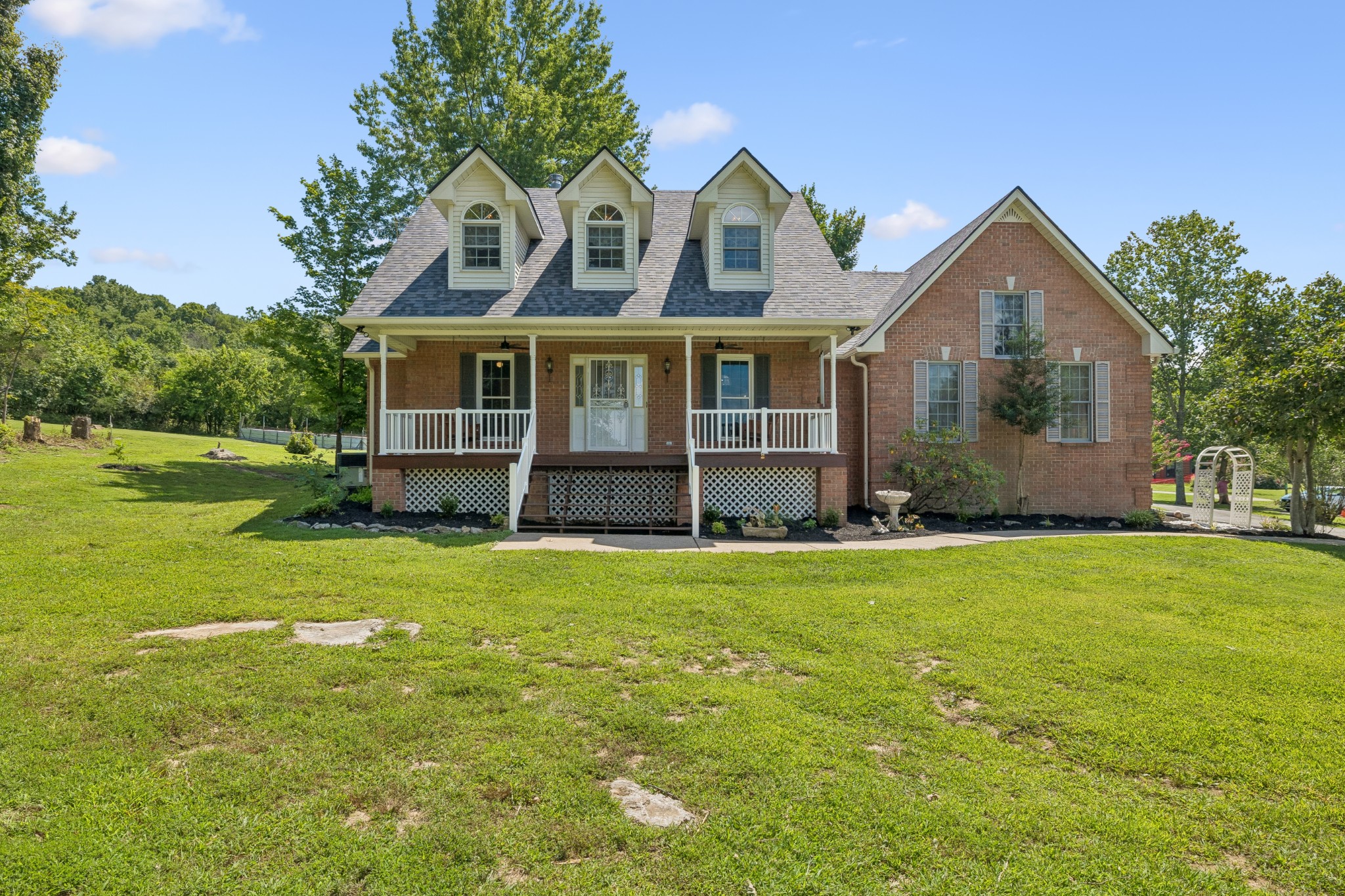 6284 Se Tater Peeler Rd, Lebanon, TN 37090