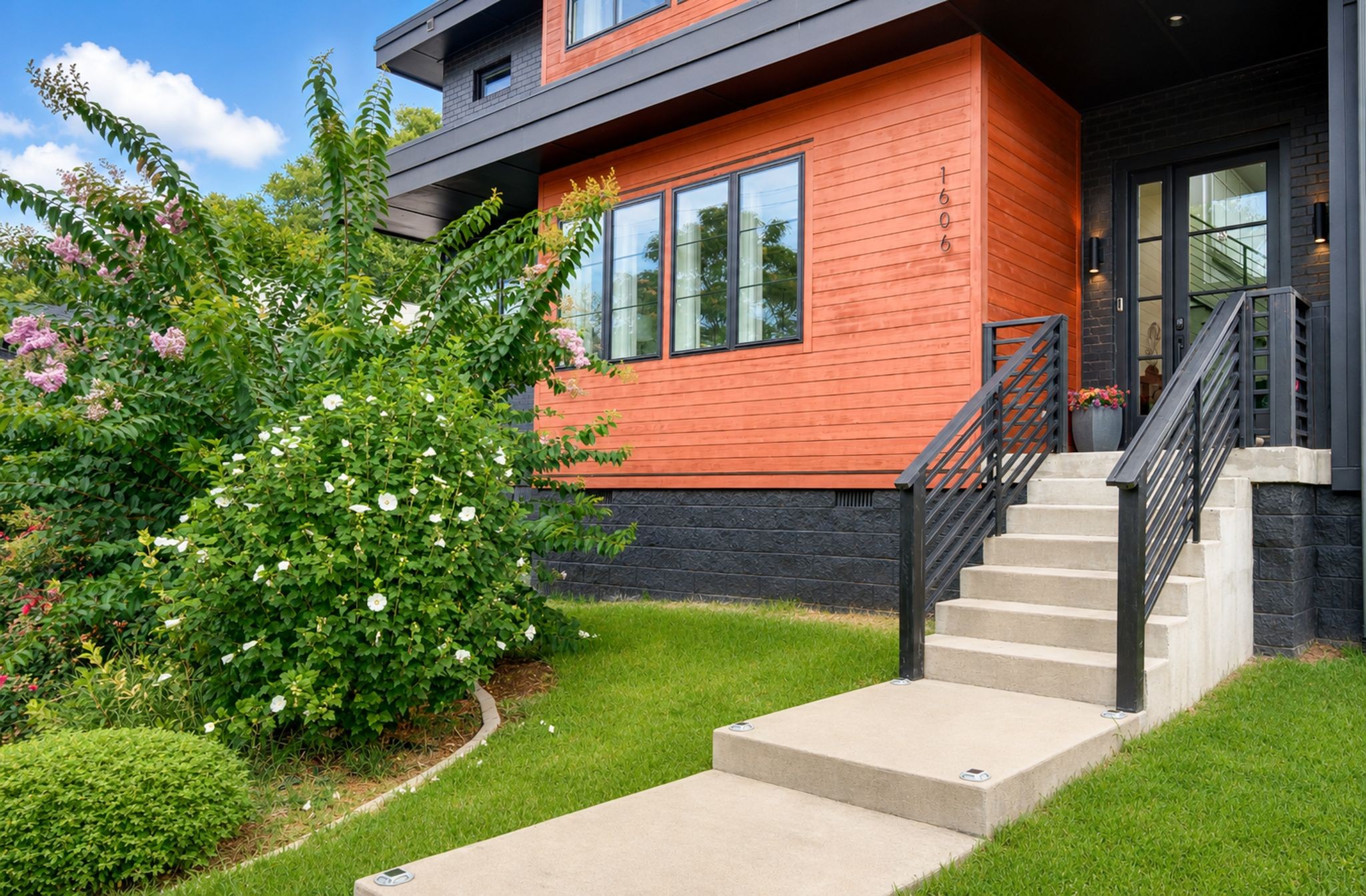 1606 10th Ave N, Nashville, TN 37208