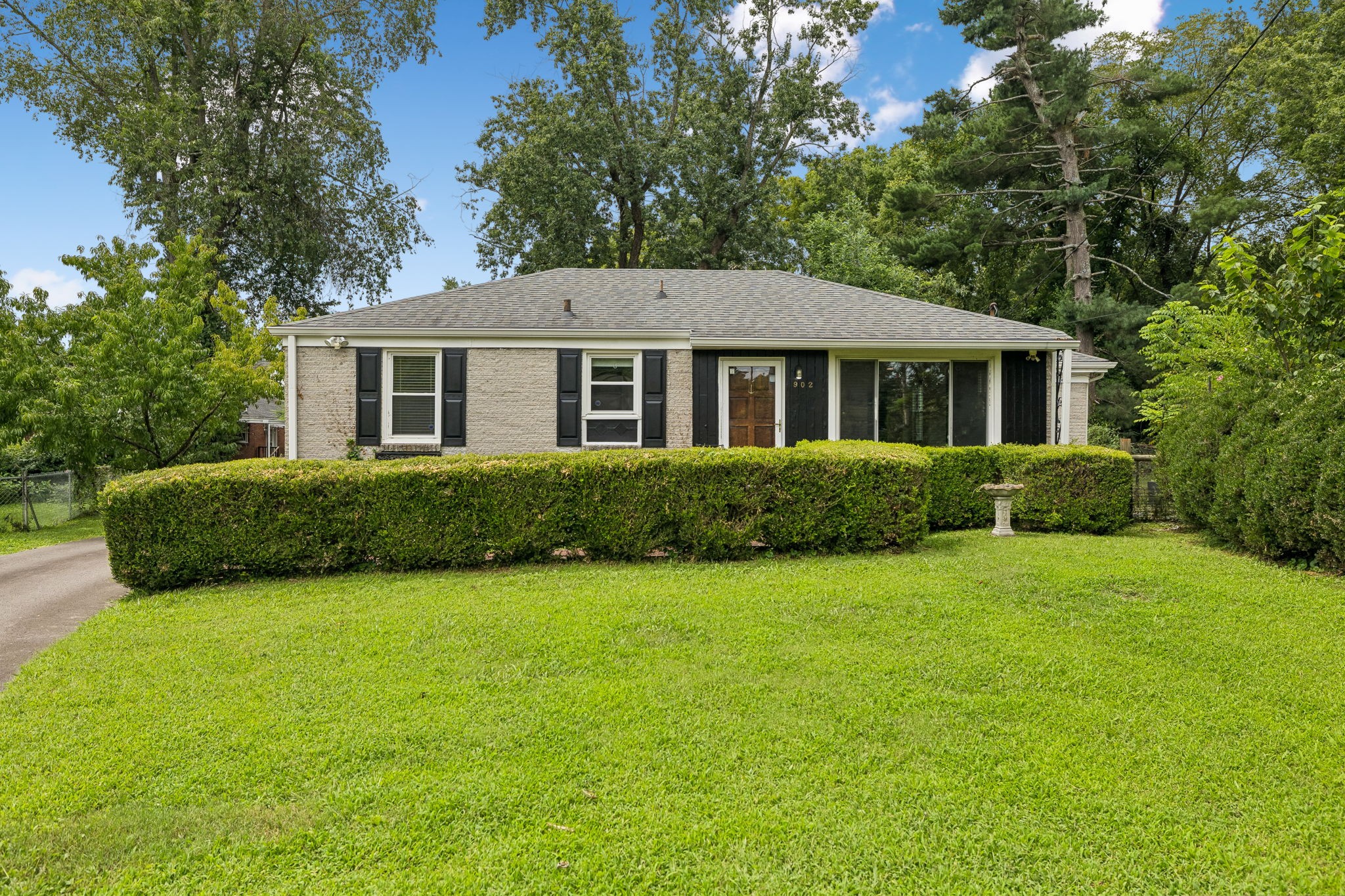 902 Mcmahan Ave, Nashville, TN 37216