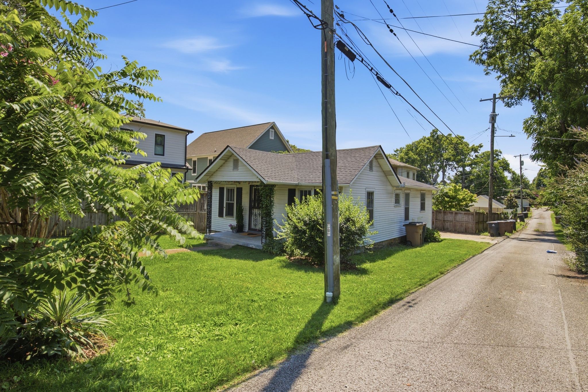 143 42nd Ave N, Nashville, TN 37209