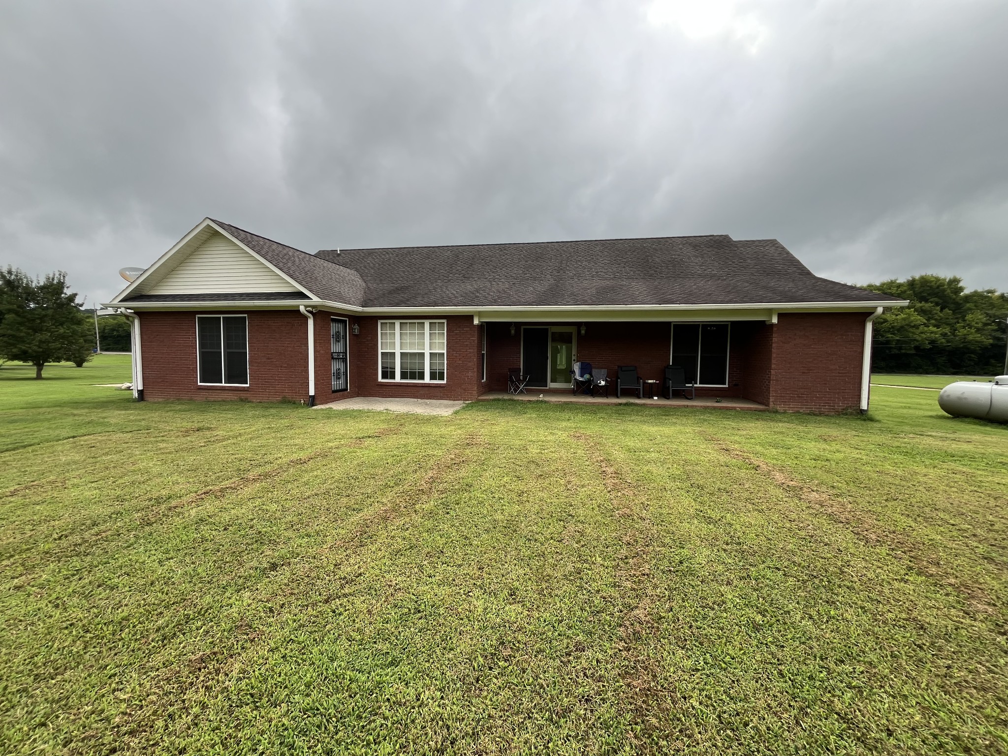 6774 Polk Ln, Columbia, TN 38401