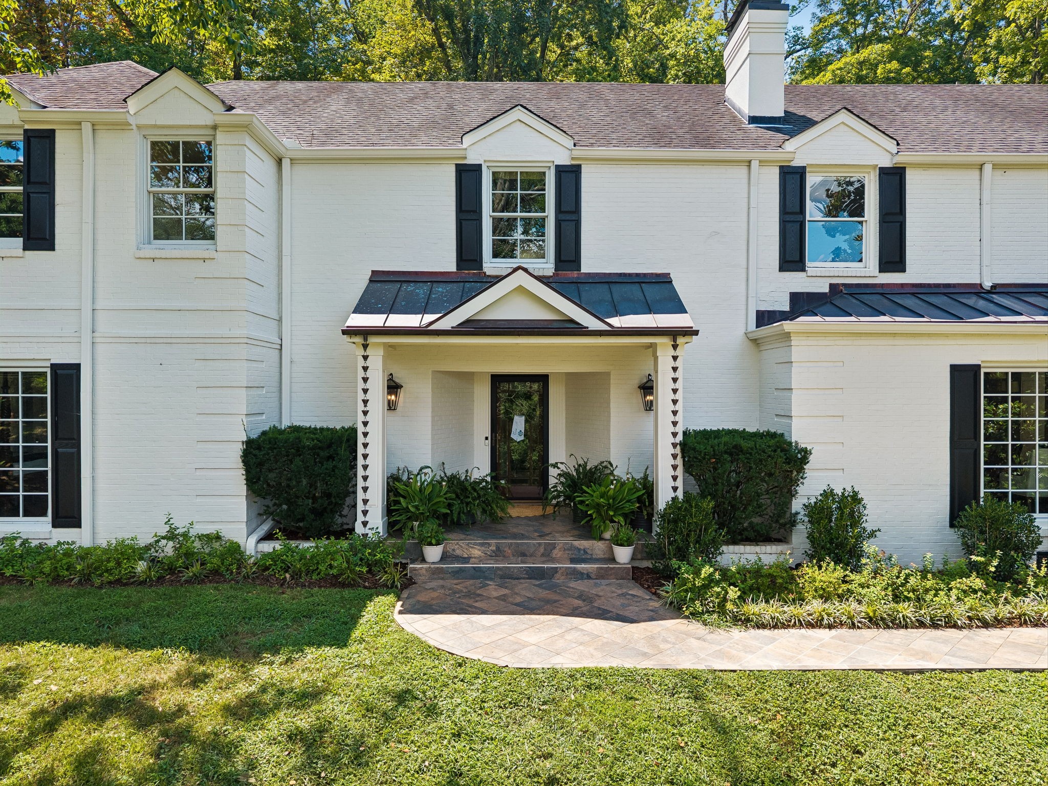 2301 Chickering Ln, Nashville, TN 37215
