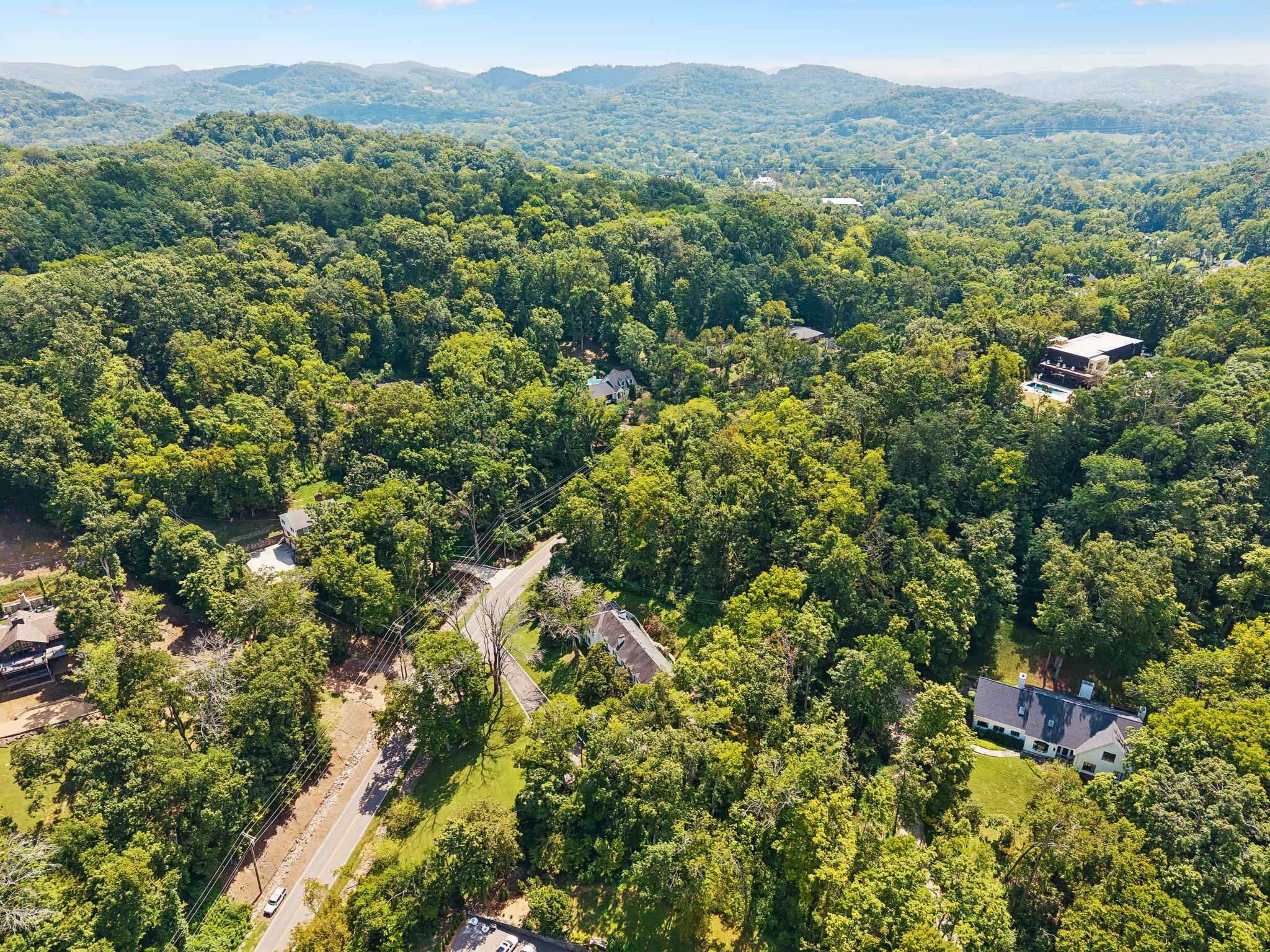 2301 Chickering Ln, Nashville, TN 37215