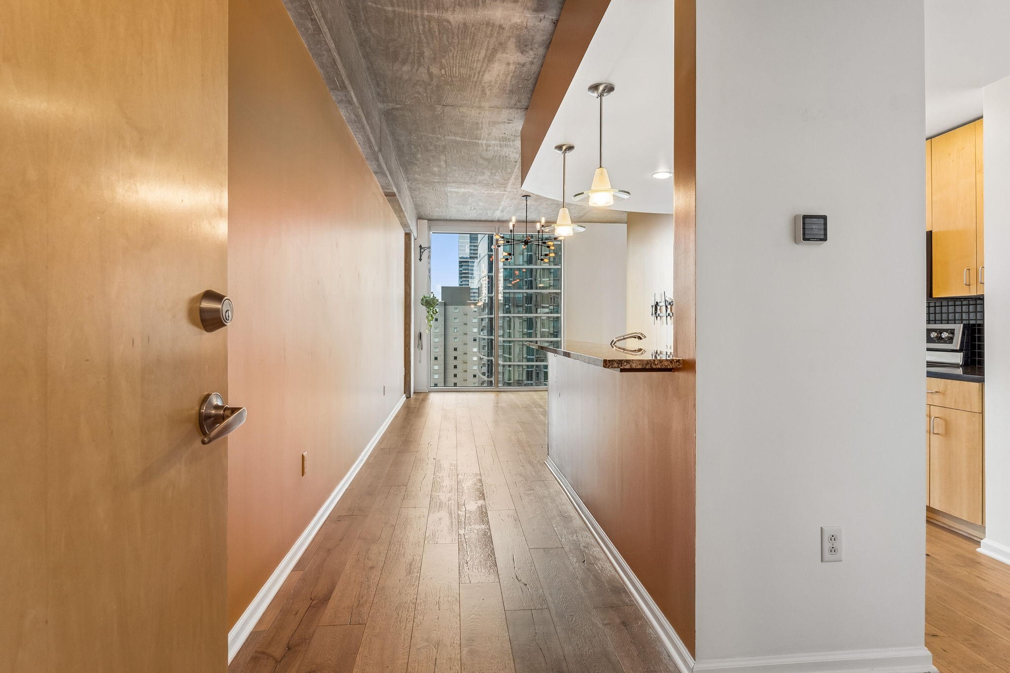 415 Church St #1808, Nashville, TN 37219