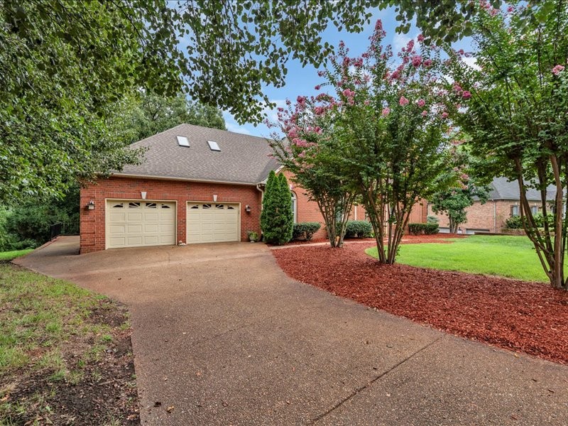 1523 Kensington Dr, Murfreesboro, TN 37130