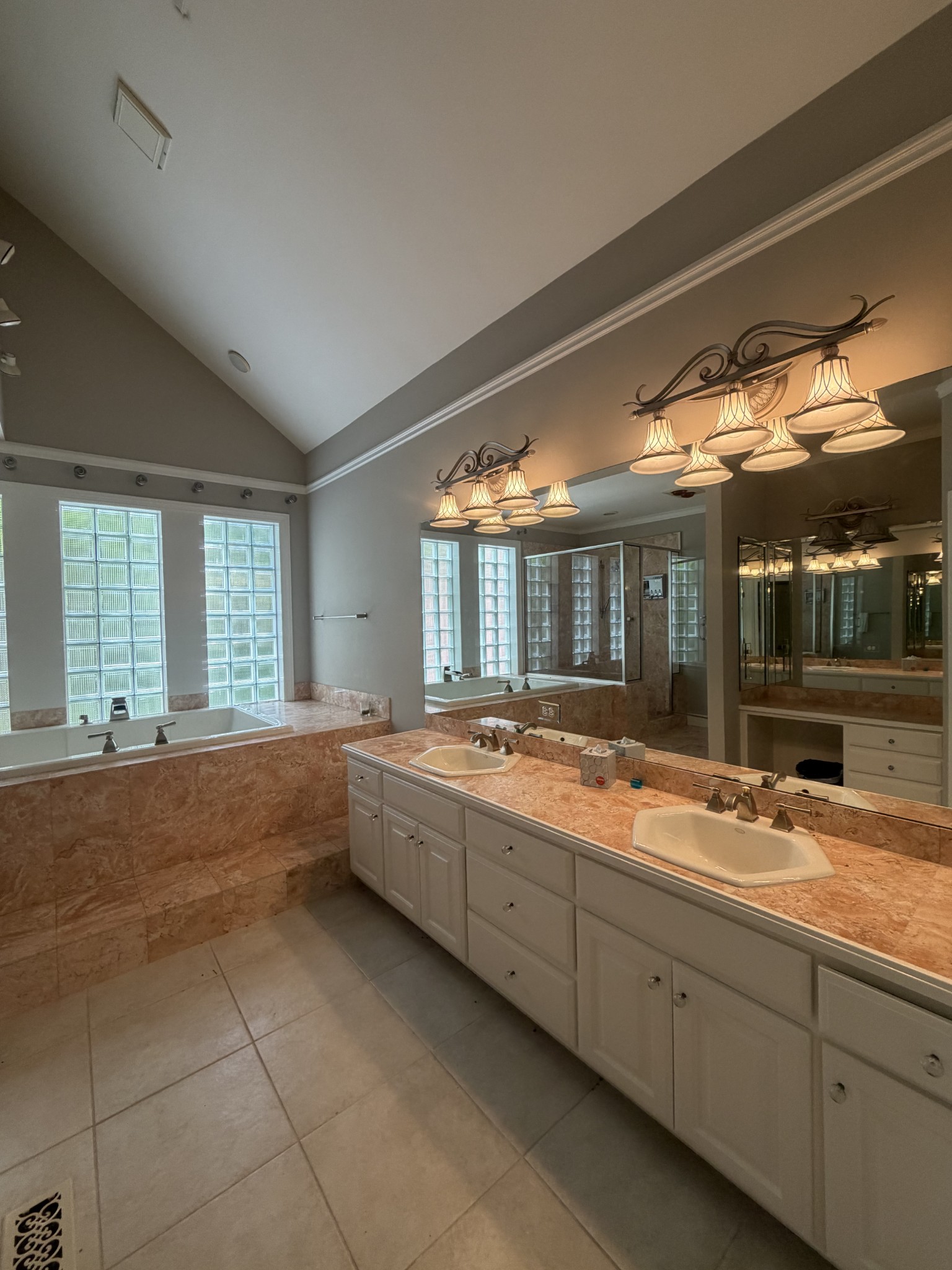 5224 Heathrow Hills Dr, Brentwood, TN 37027