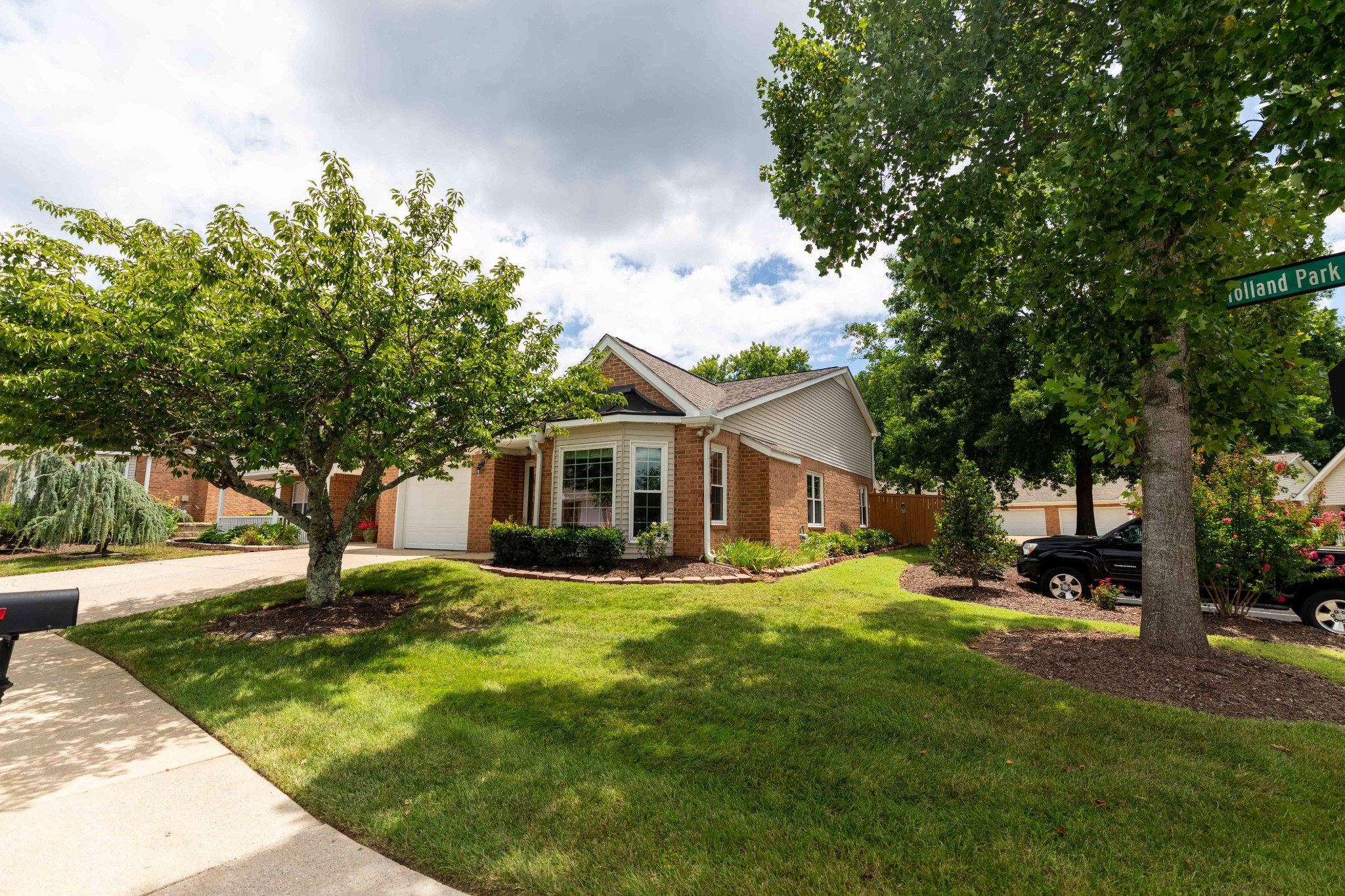 27 Holland Park Ln, Franklin, TN 37069