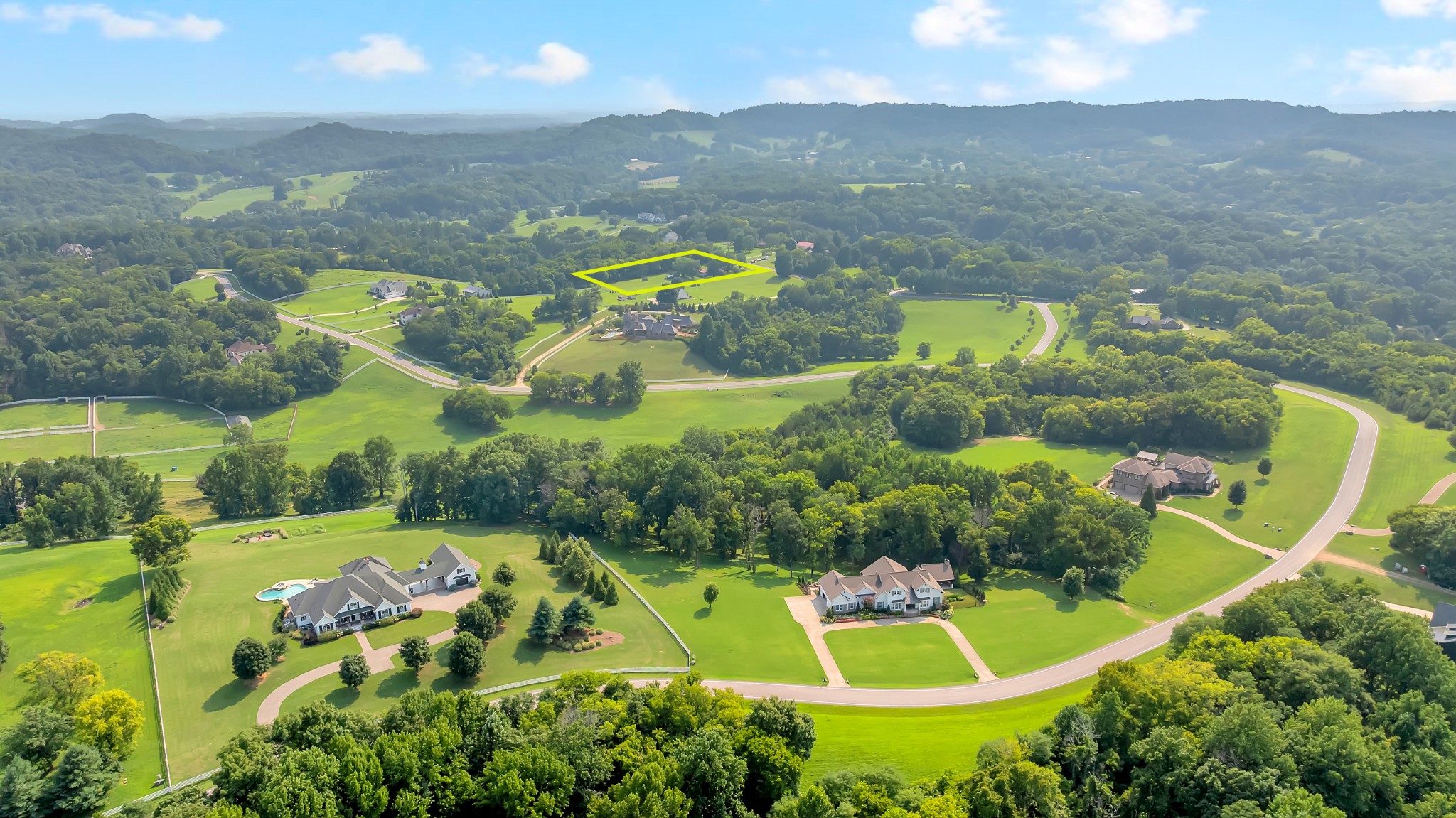 6692 Cool Springs Rd, Thompsons Station, TN 37179