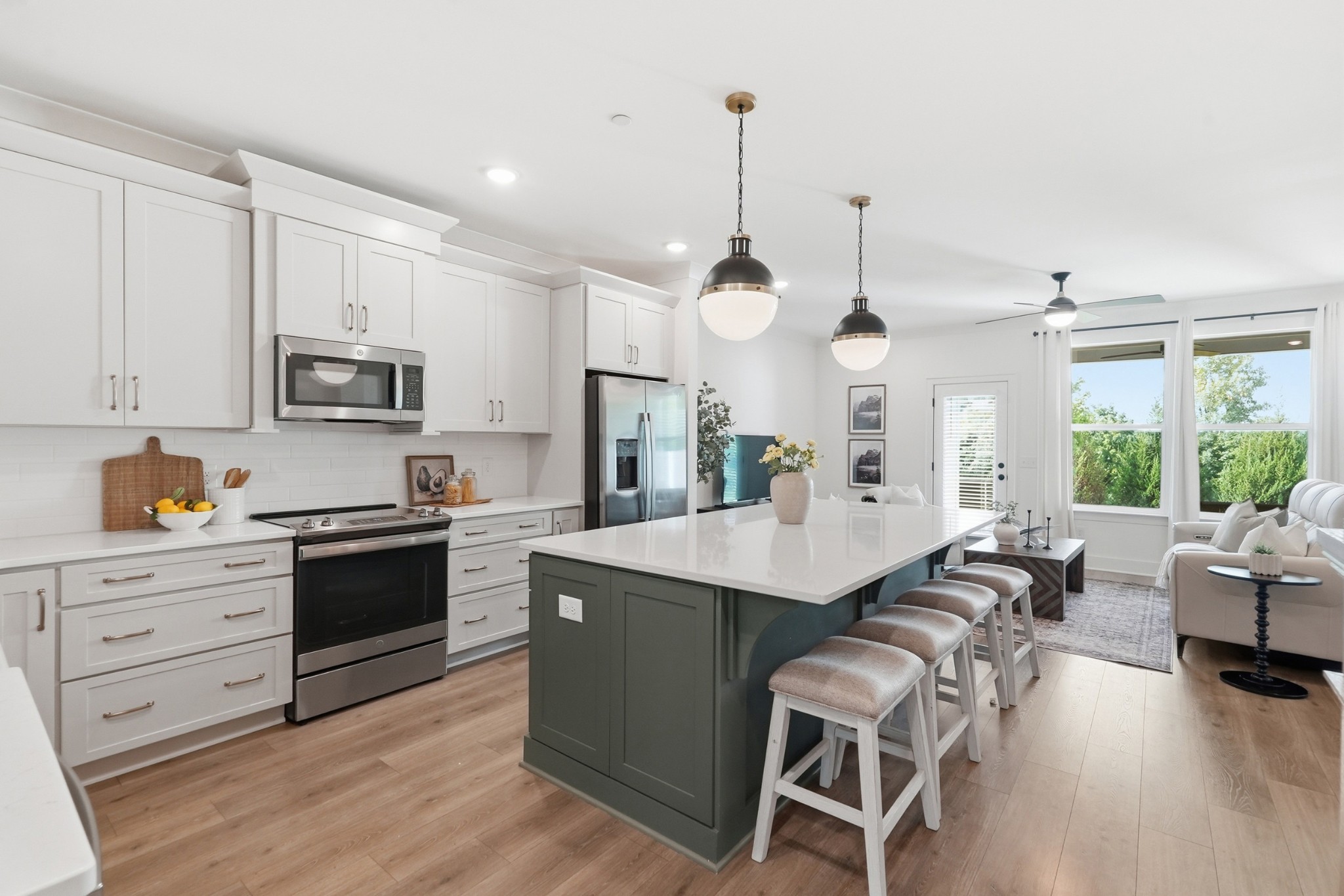 3028 Inman Dr, Thompsons Station, TN 37179