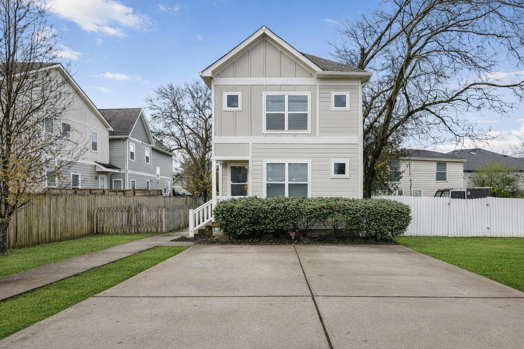 1927 14th Ave N, Nashville, TN 37208