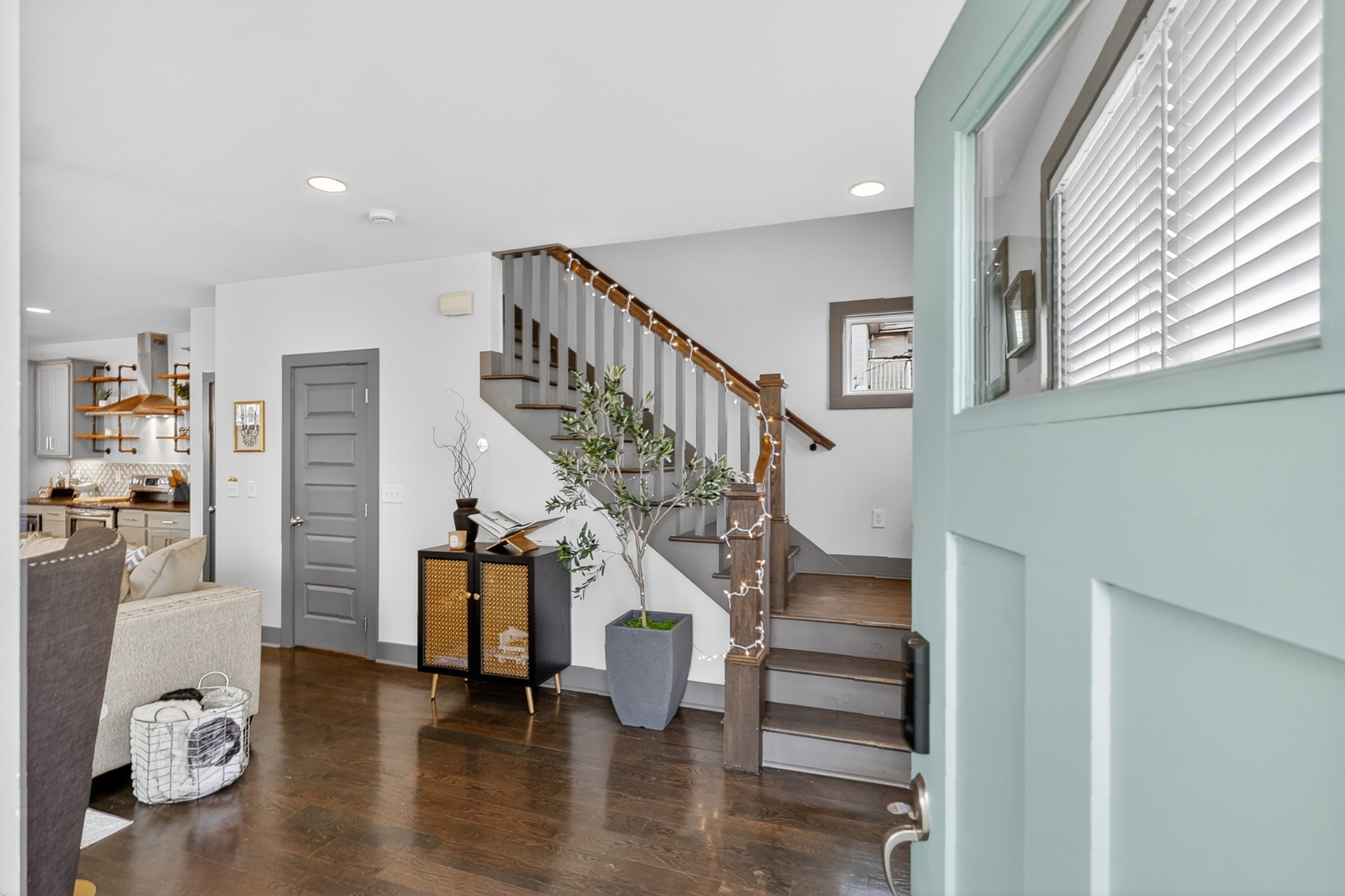 1927 14th Ave N, Nashville, TN 37208