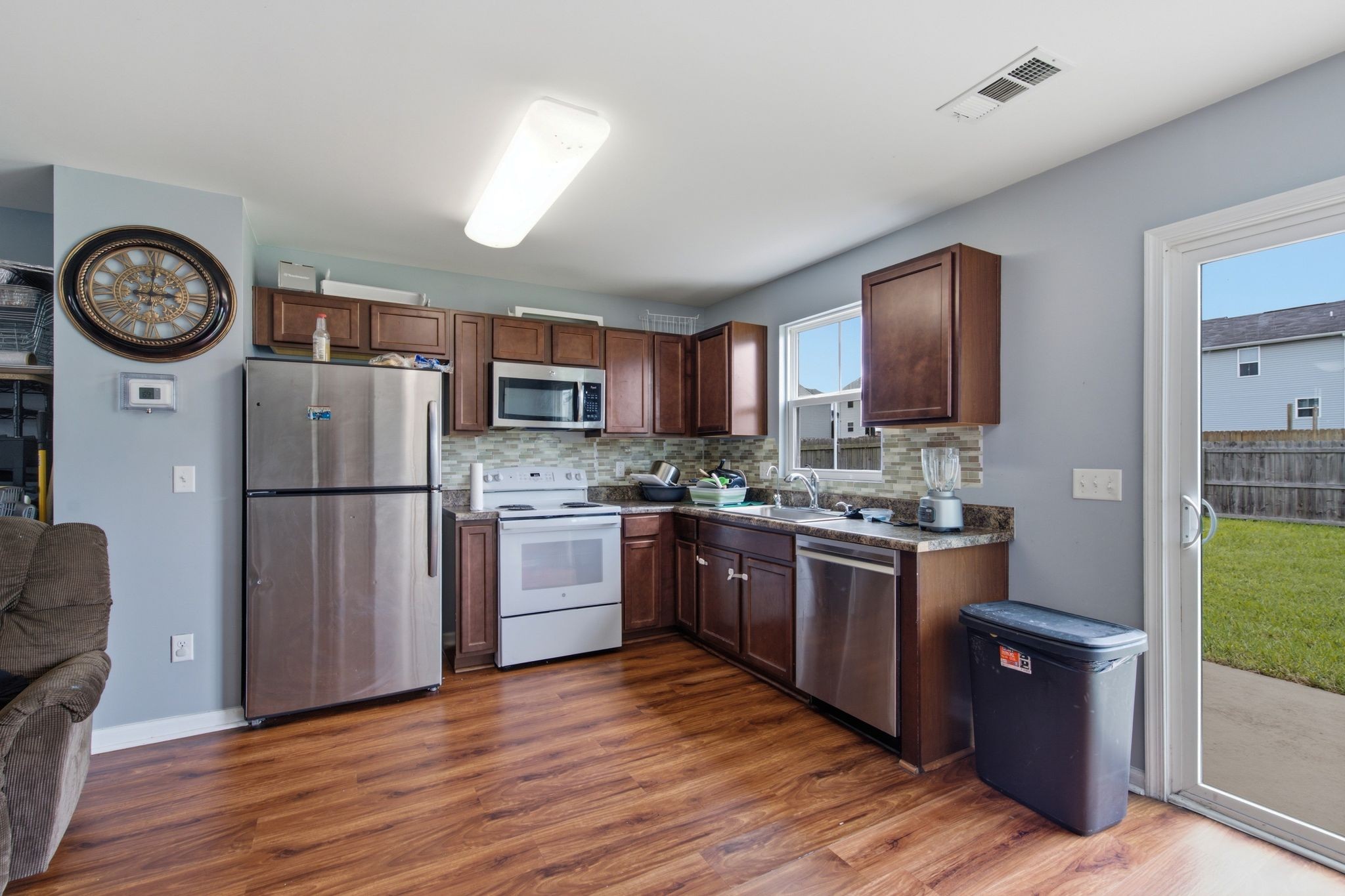 265 Hollandale Rd E, La Vergne, TN 37086