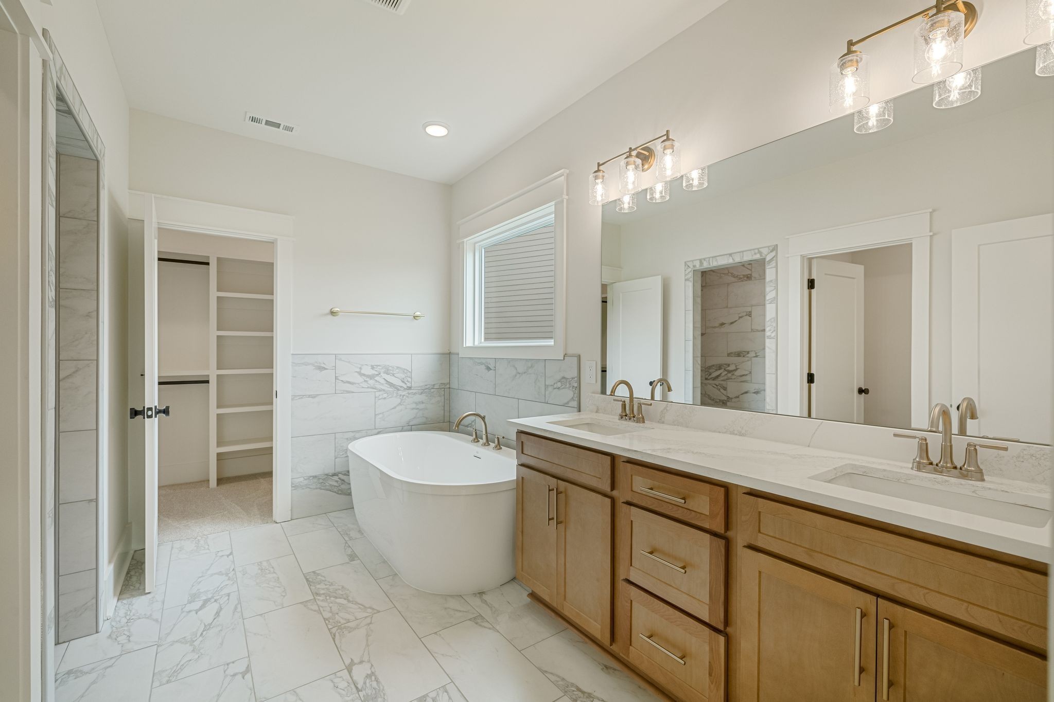 1938 Grace Johns Cir, Murfreesboro, TN 37128