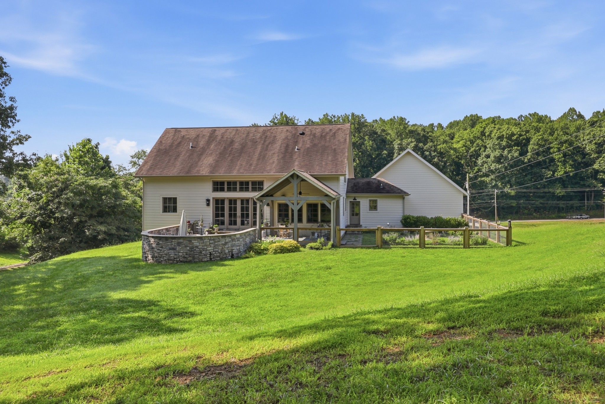 712 Highway 48 S, Dickson, TN 37055