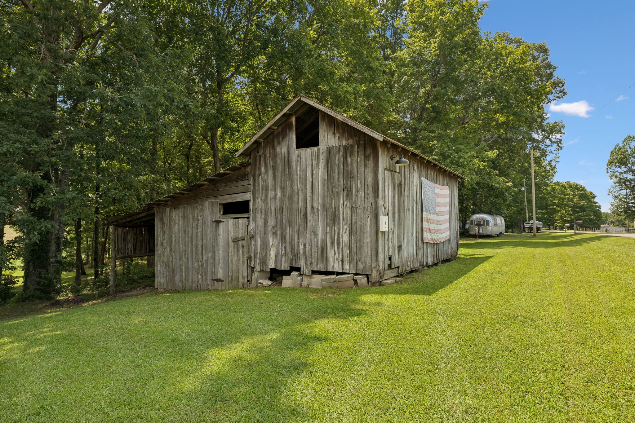 1525 E Piney Rd, Dickson, TN 37055