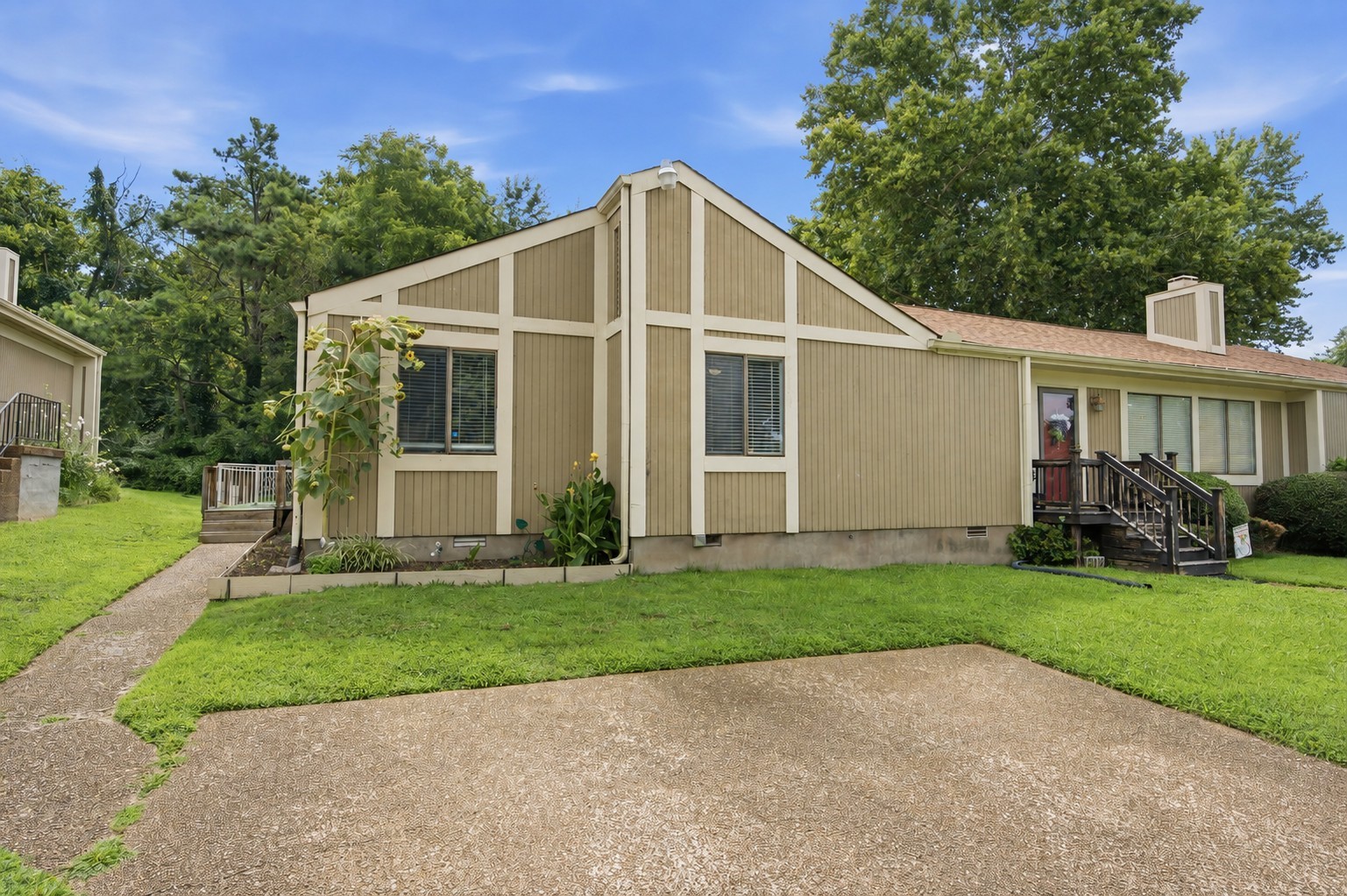 738 Albar Dr, Nashville, TN 37221