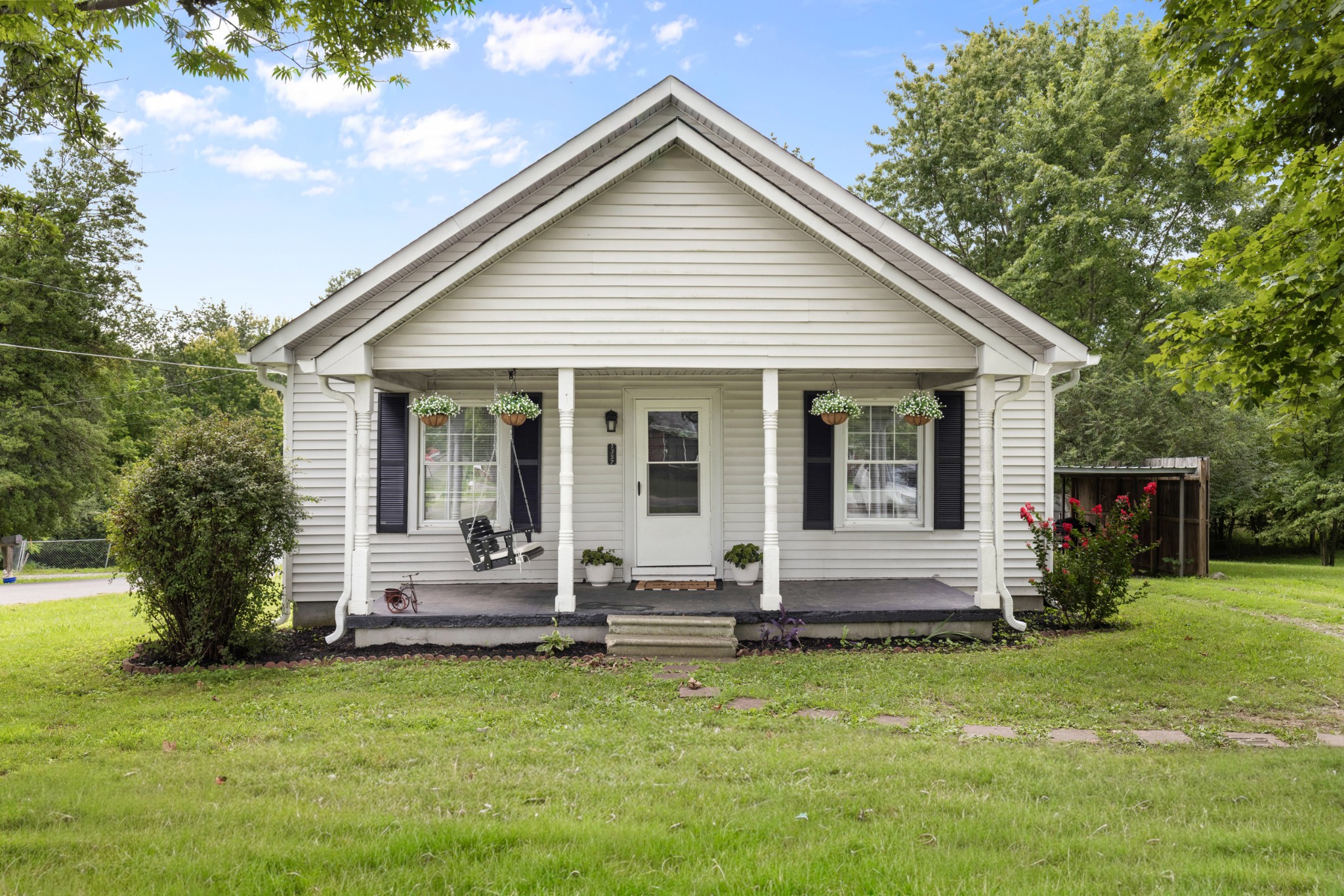 1357 Main St, Greenbrier, TN 37073