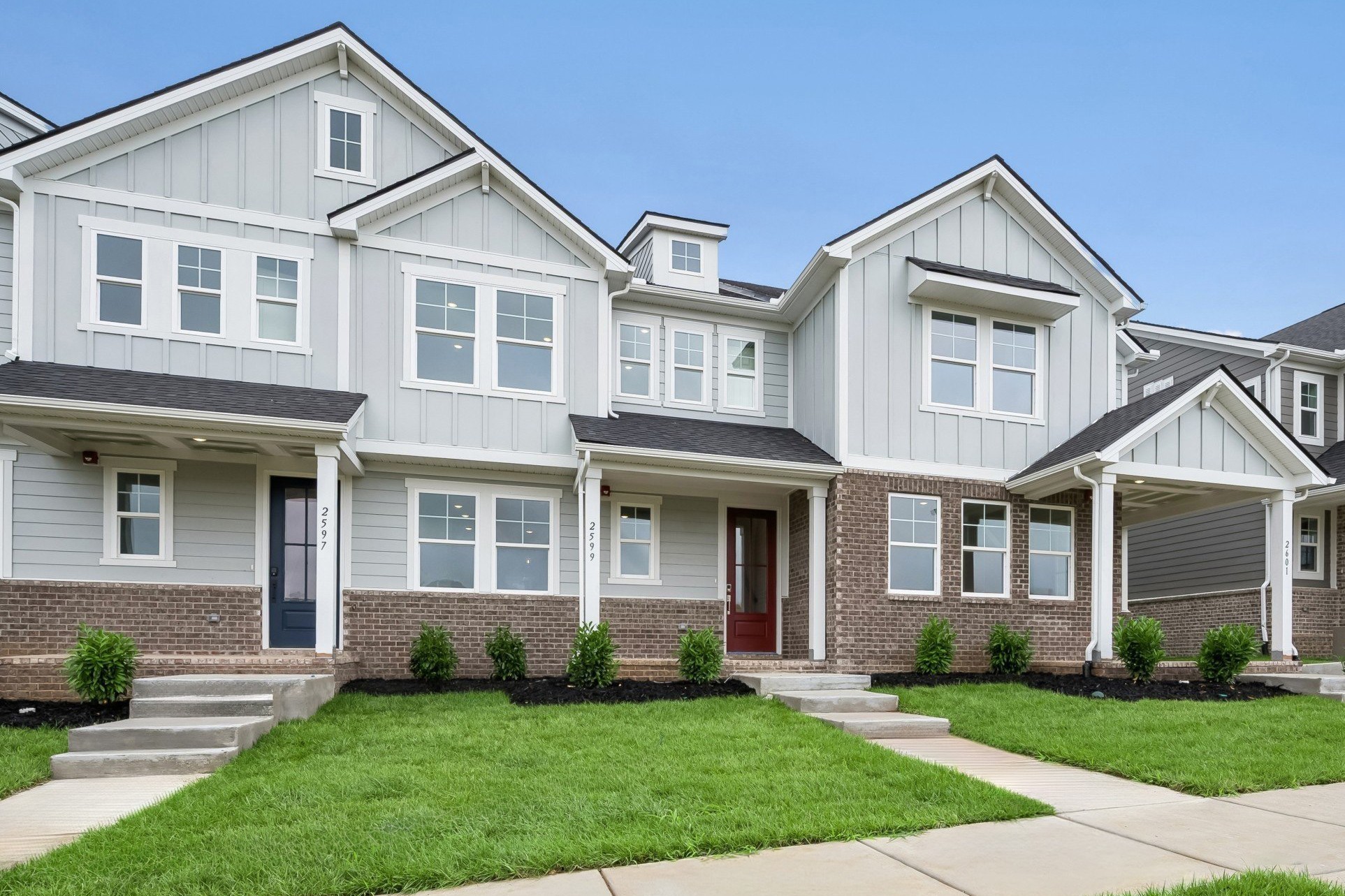 2575 Peaceful Valley Dr, Columbia, TN 38401