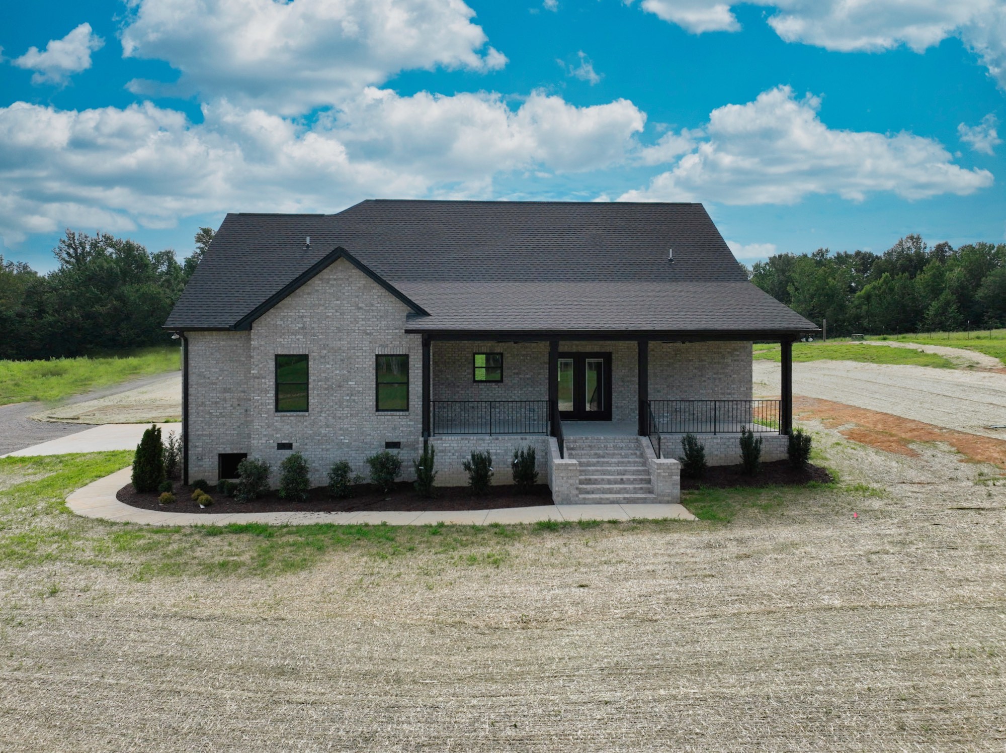 557 Fairfield Rd, Westmoreland, TN 37186