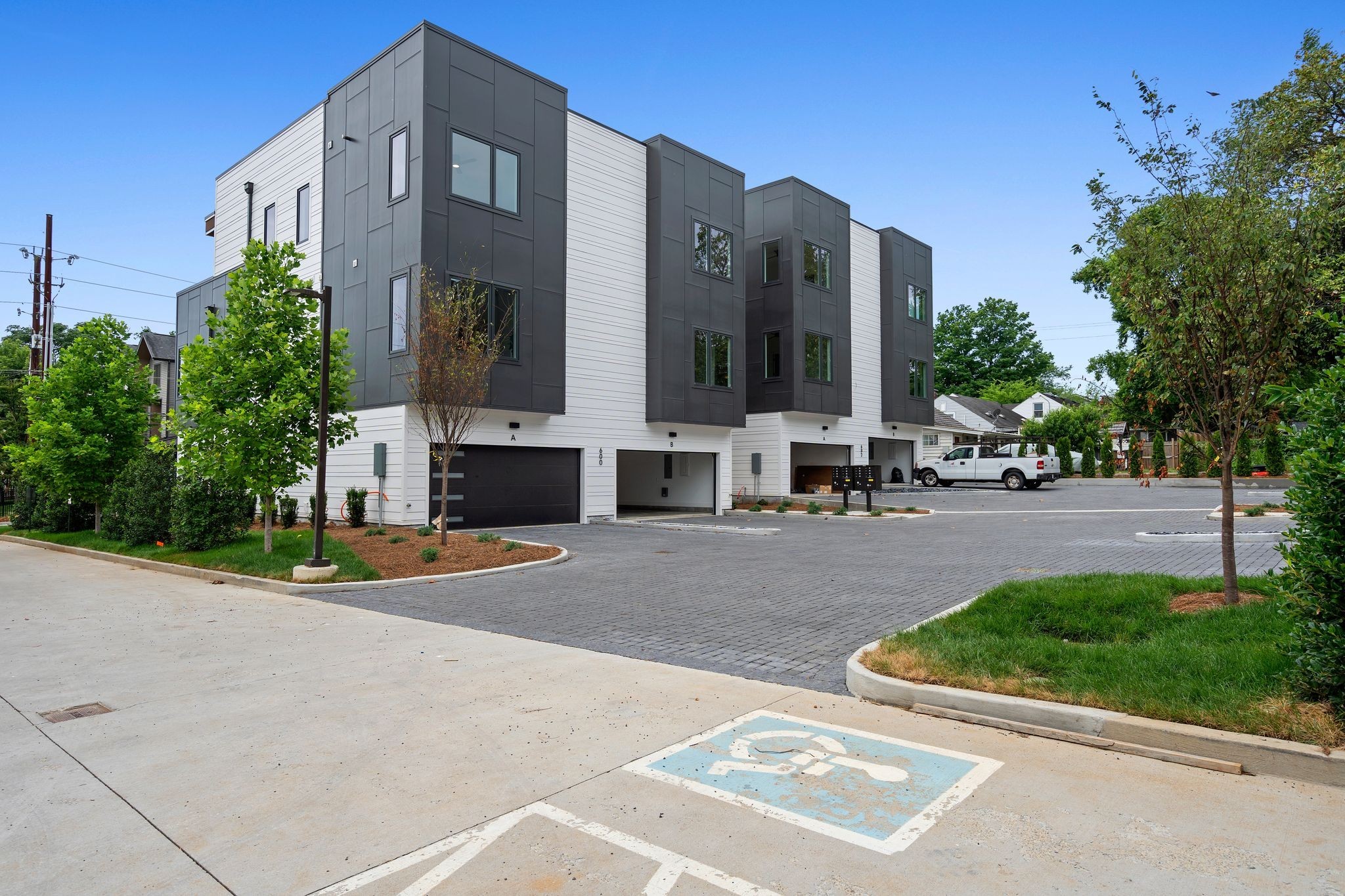 602 Southgate Ave #E, Nashville, TN 37203
