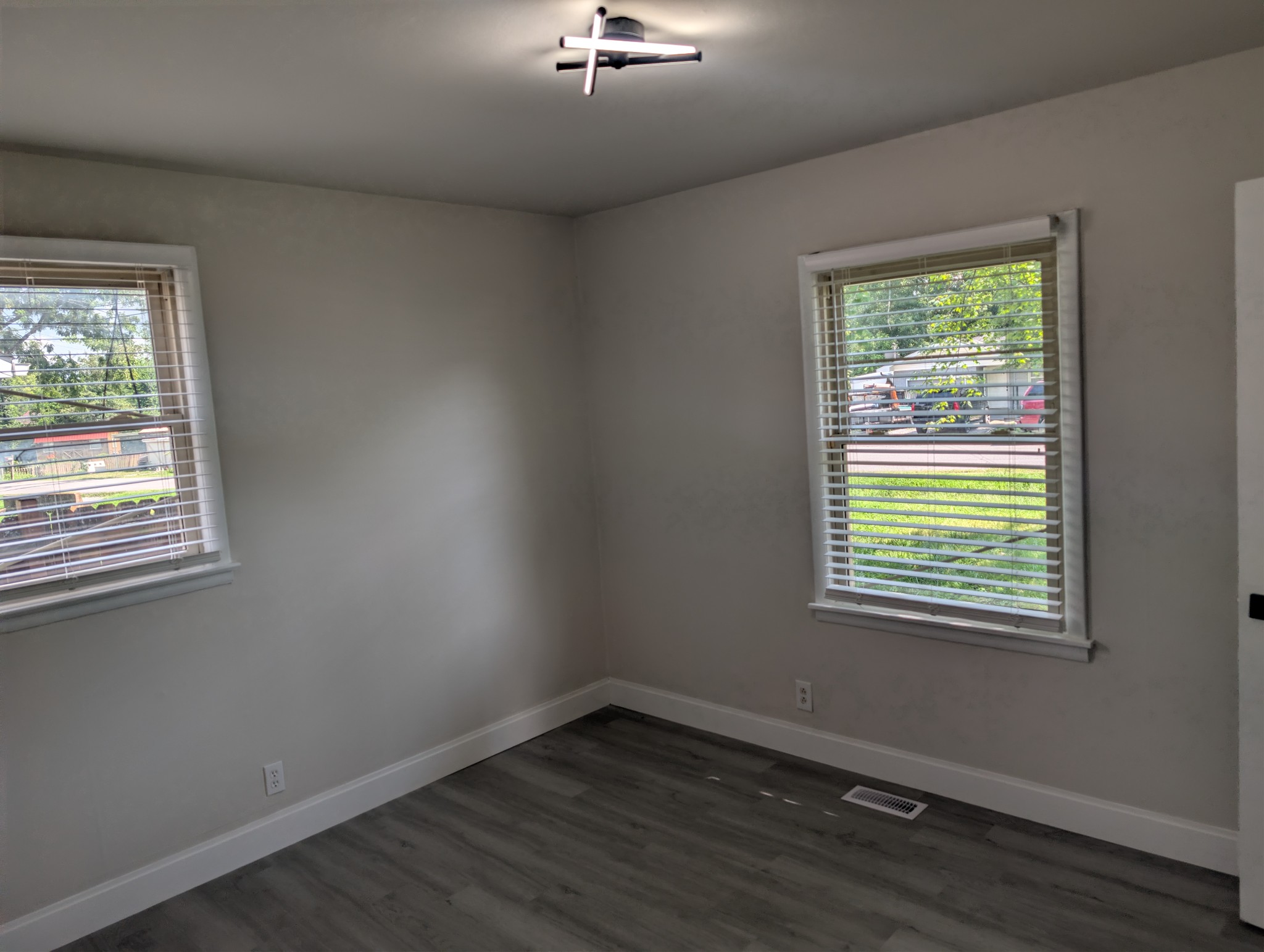 5032 Bonnameade Dr, Hermitage, TN 37076