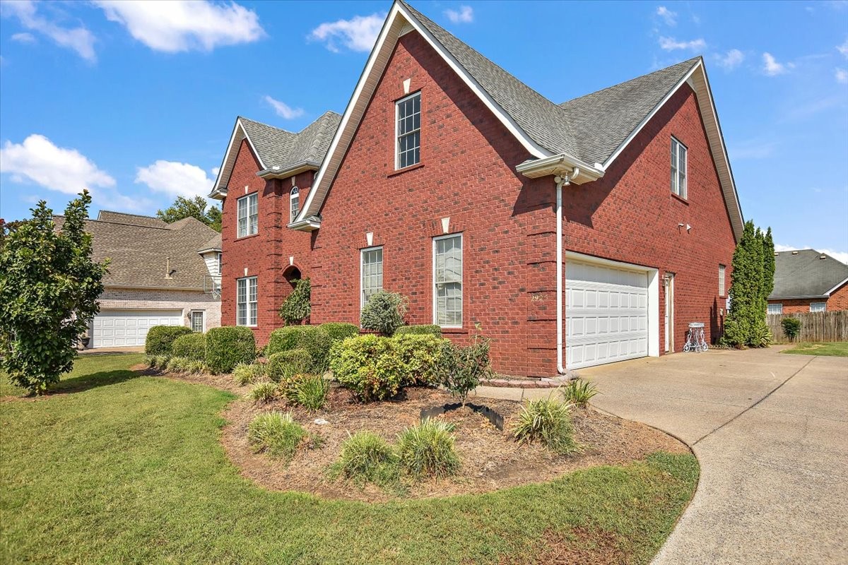 2925 Schoolside St, Murfreesboro, TN 37128