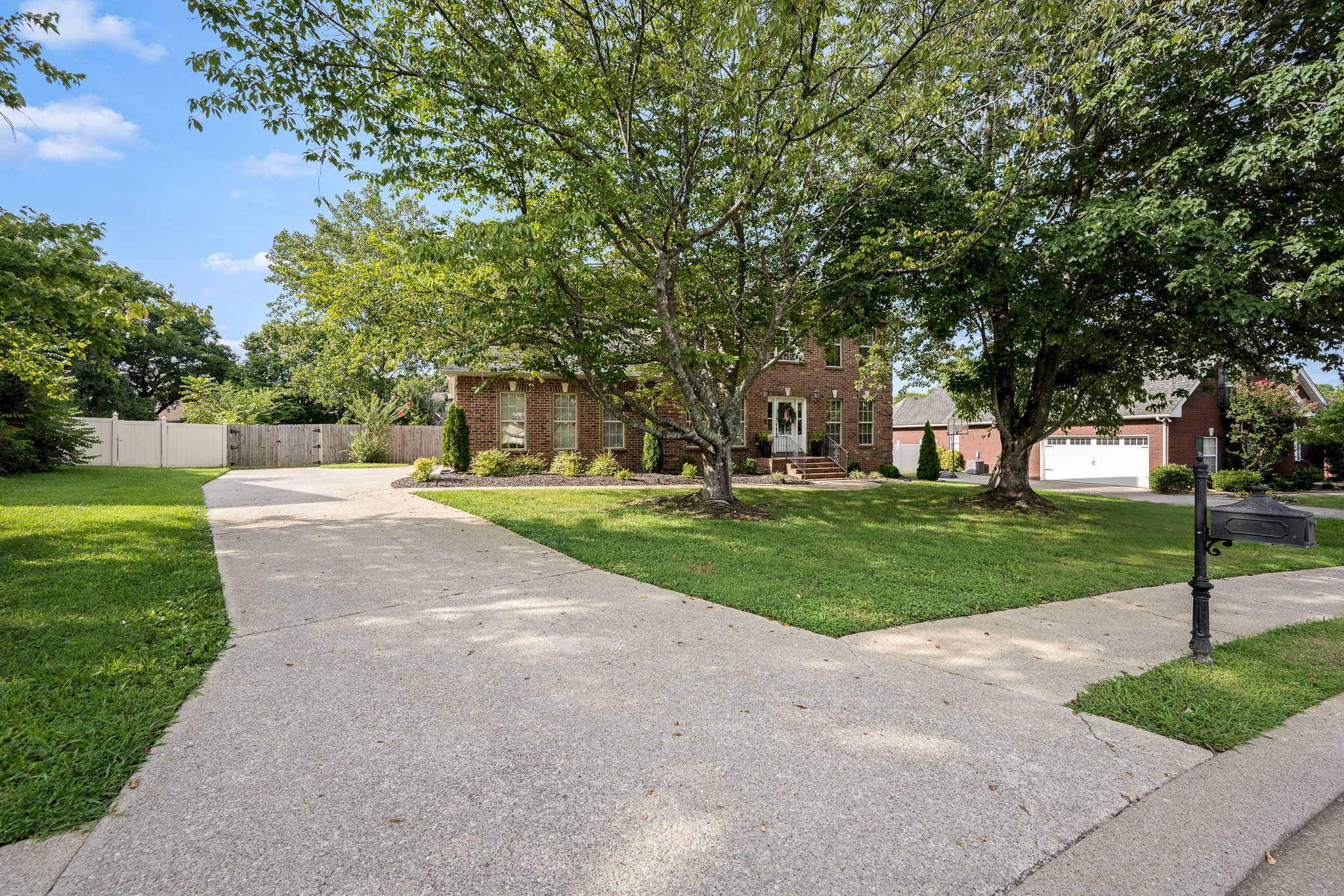 212 Comer Cir, Murfreesboro, TN 37128