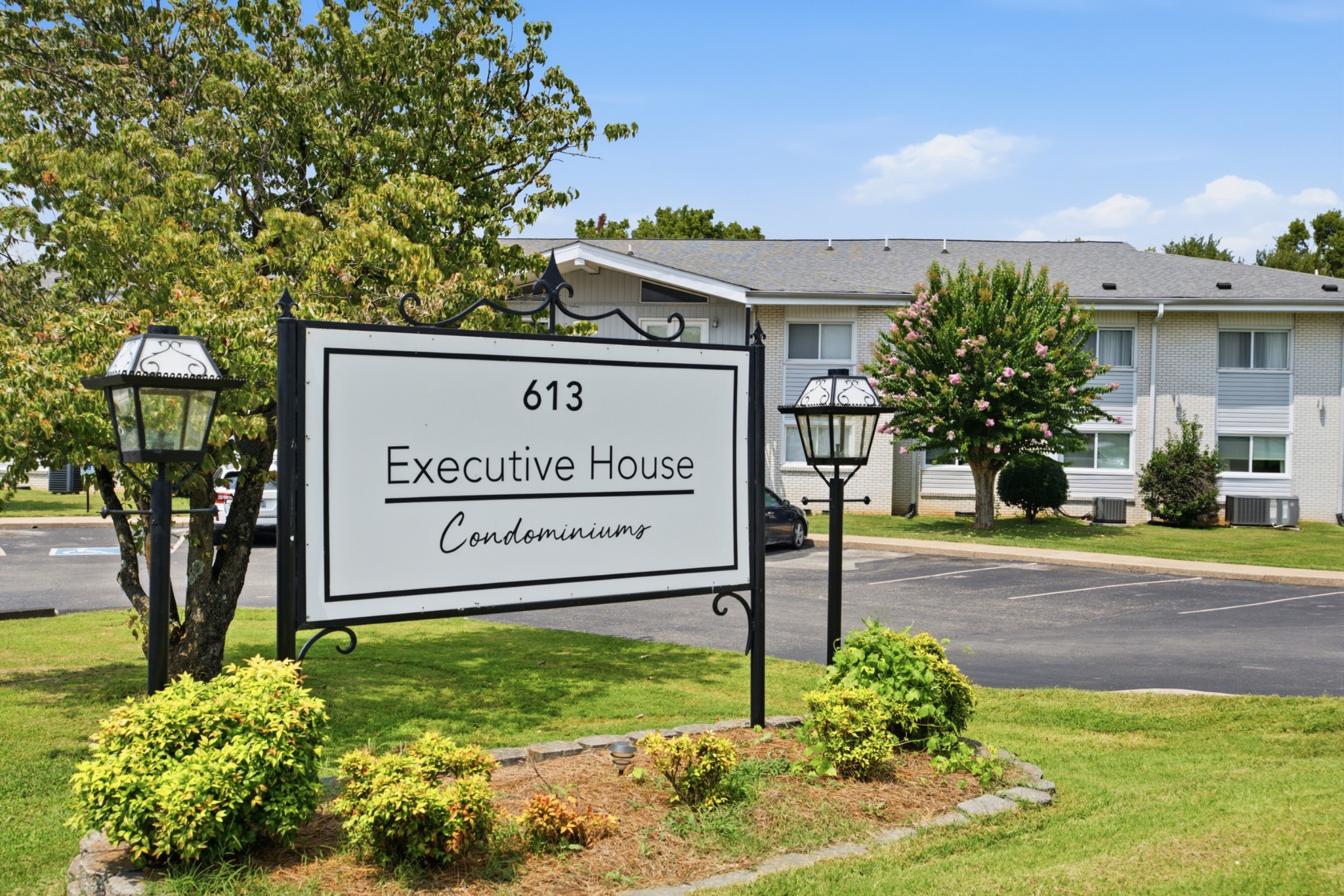 613 Hillsboro Rd #C16, Franklin, TN 37064