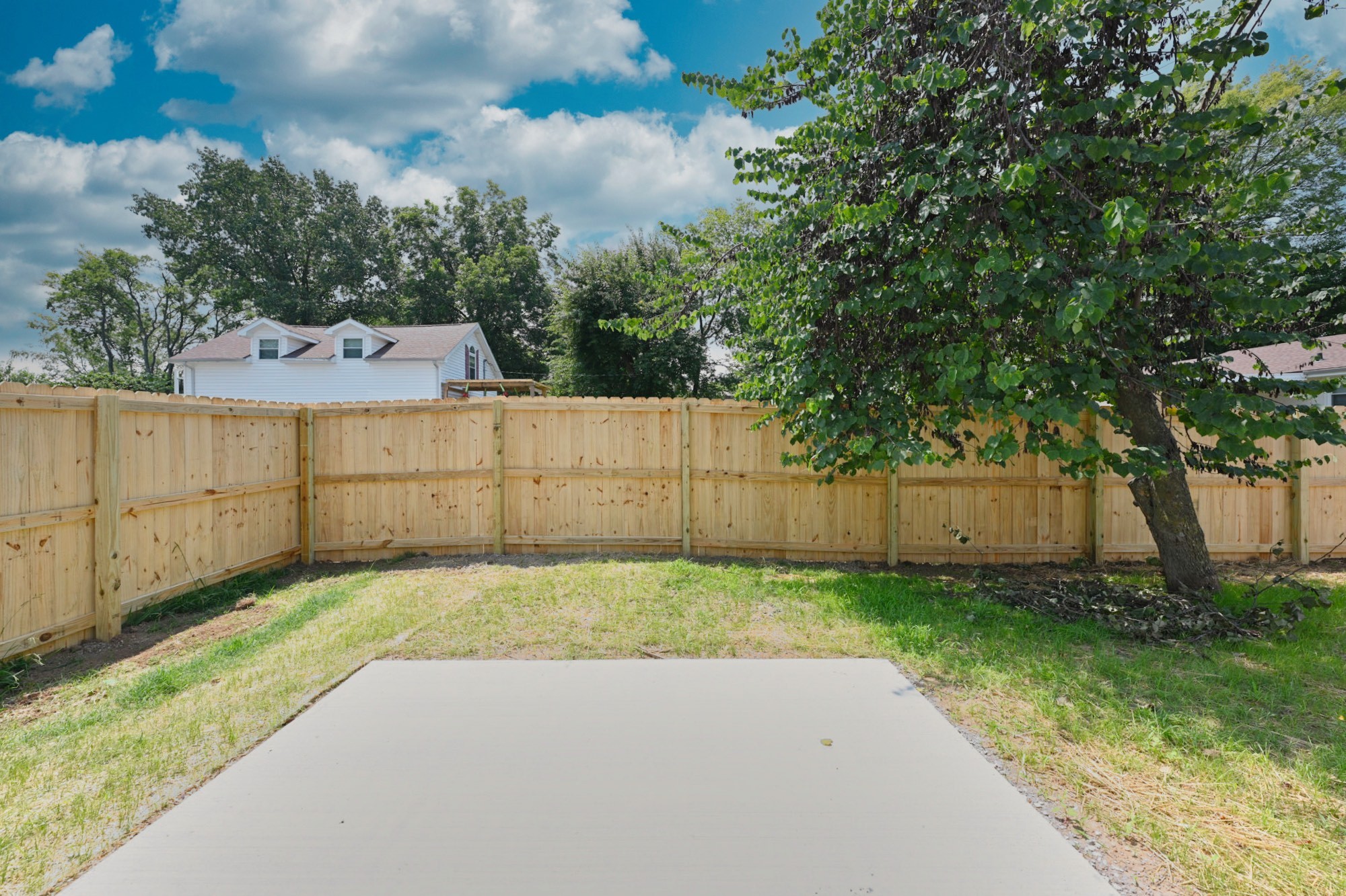 98 Donna Dr, Hendersonville, TN 37075