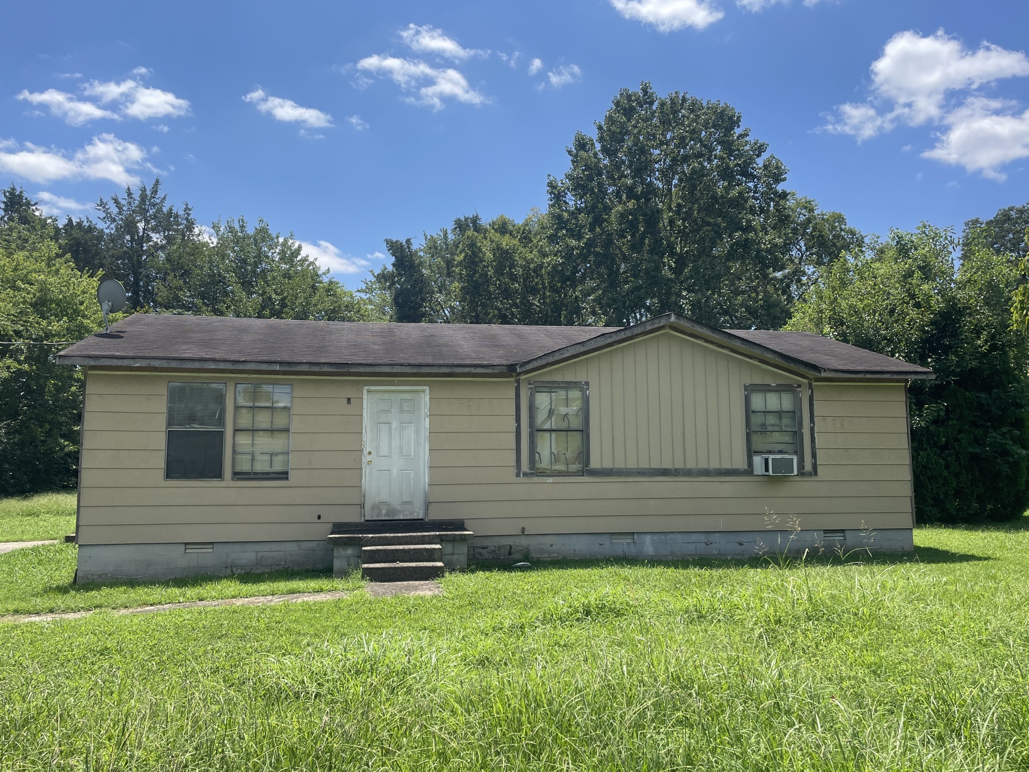 2241 Dominion Dr, Murfreesboro, TN 37129
