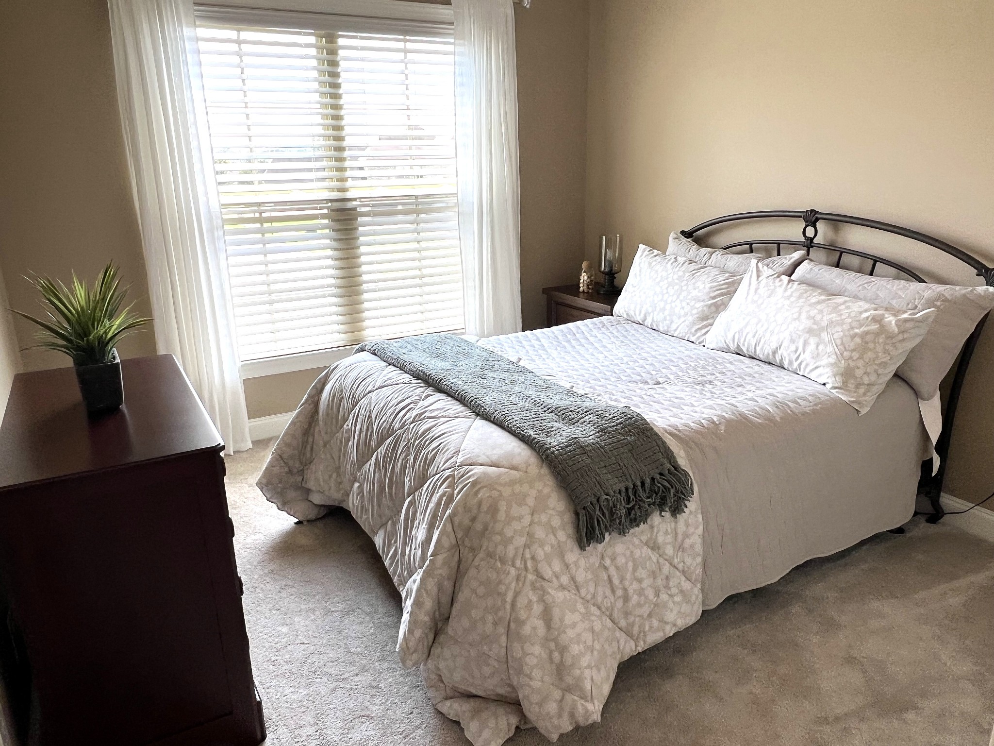 212 Ettington Dr, Gallatin, TN 37066