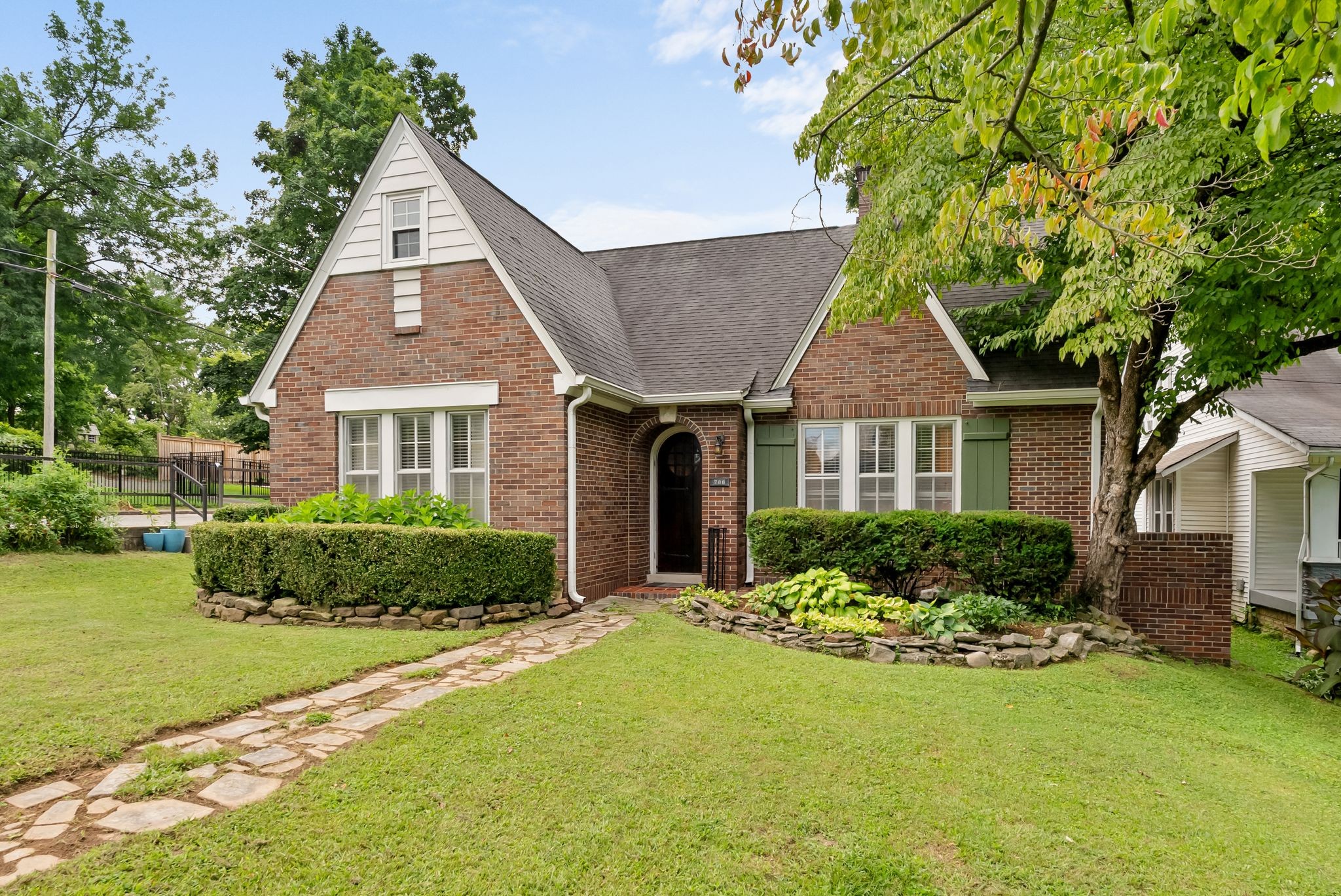 700 5th Ave W, Springfield, TN 37172