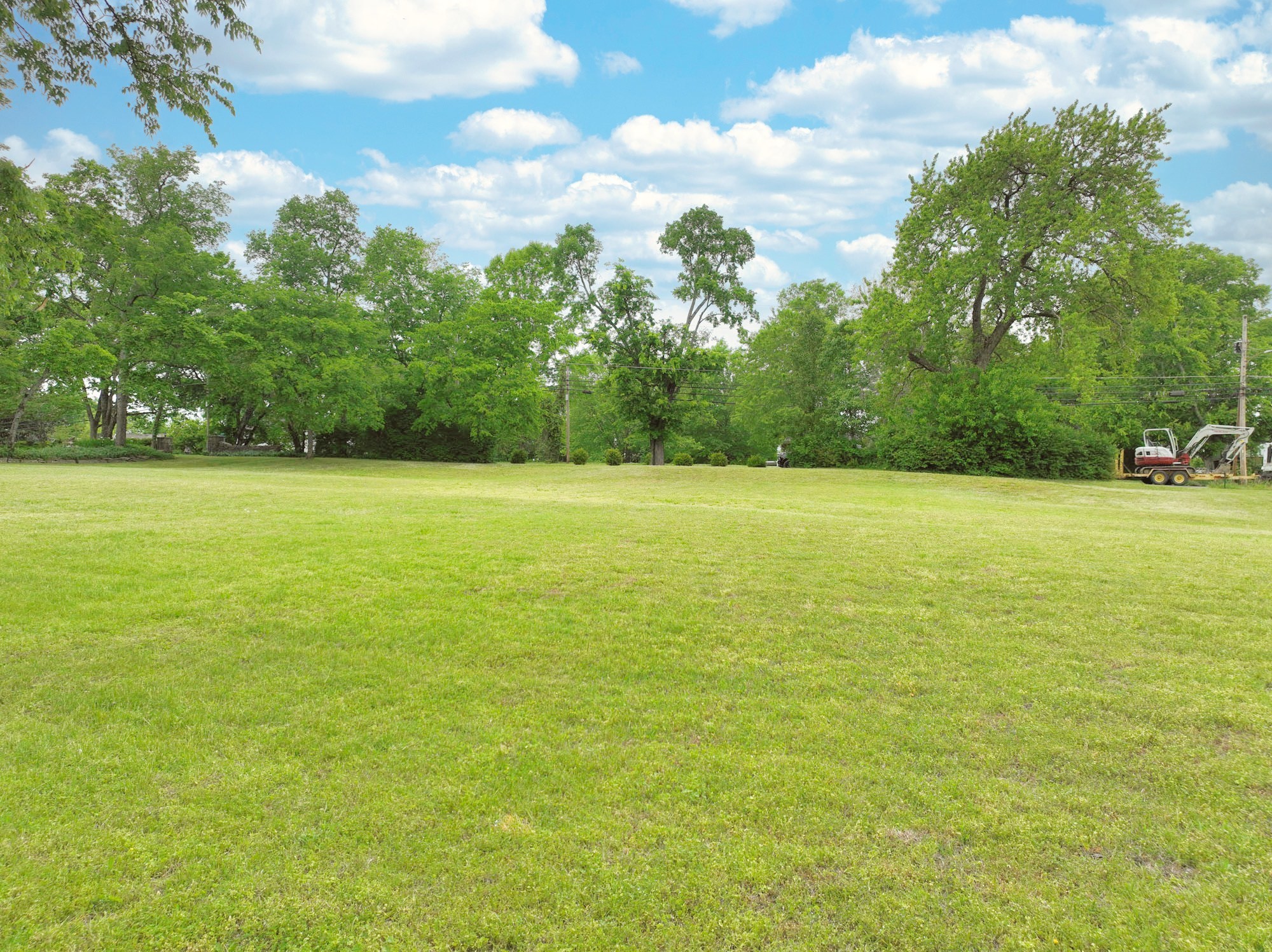 655 E Main St, Gallatin, TN 37066