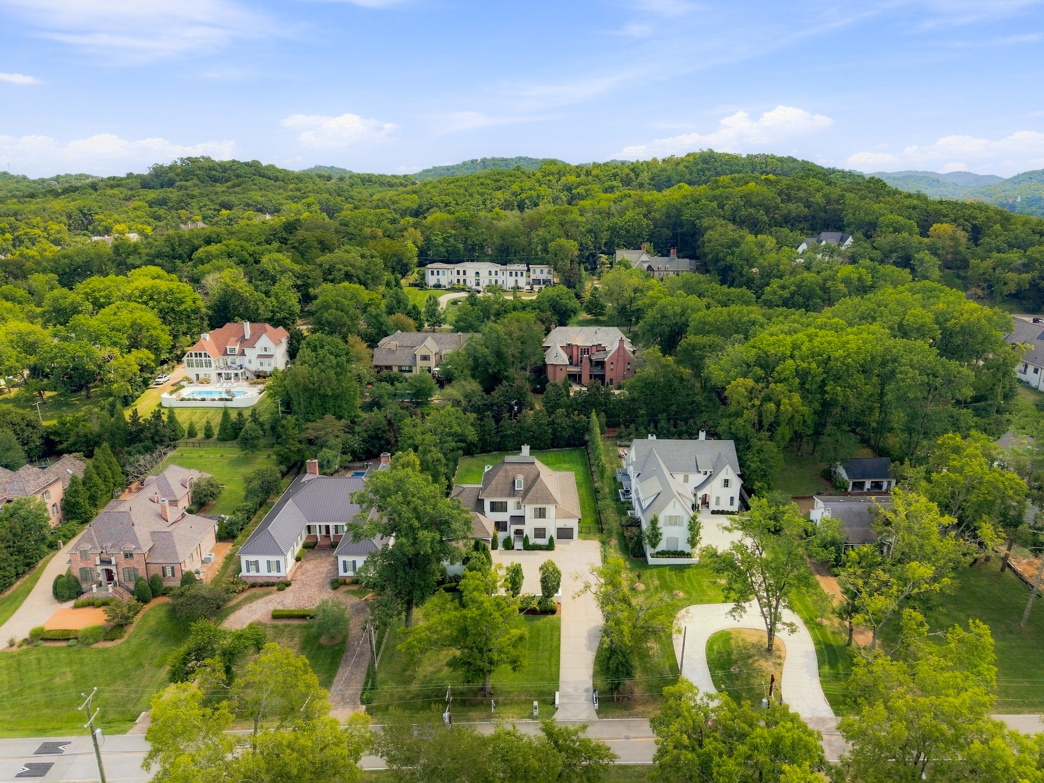 906 Lynnwood Blvd, Nashville, TN 37205