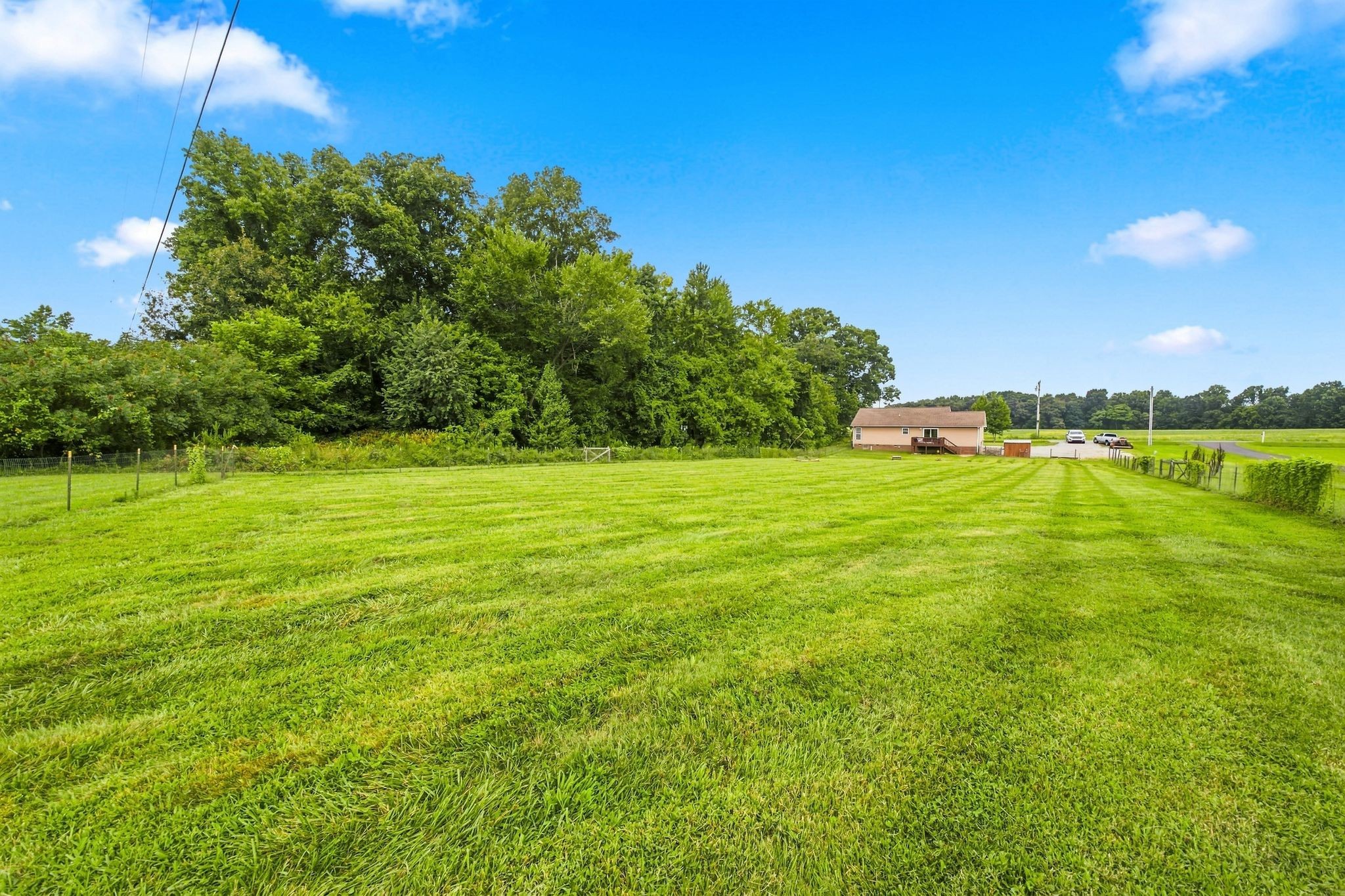 1809 Mosley Ferry Rd, Chapmansboro, TN 37035