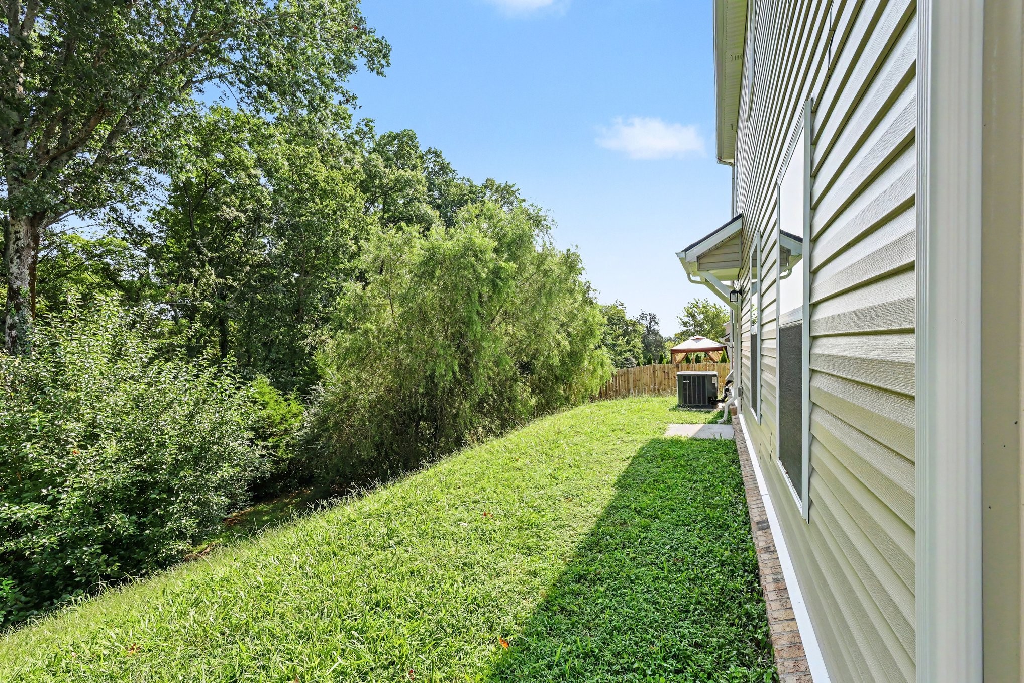 2227 Bee Hive Dr, Columbia, TN 38401