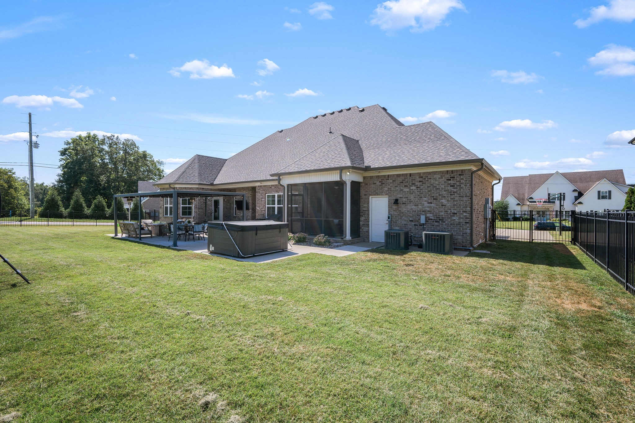 602 Ruby Oaks Ln, Murfreesboro, TN 37128