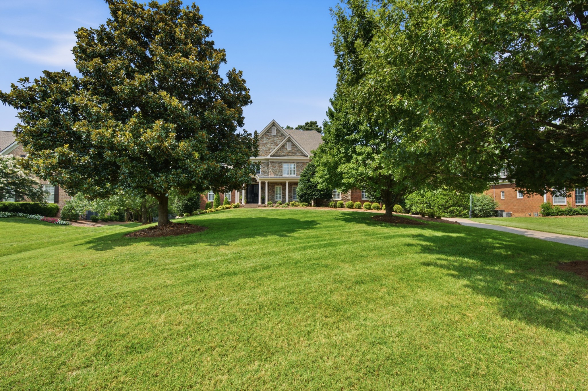 8218 Holly Rd, Brentwood, TN 37027